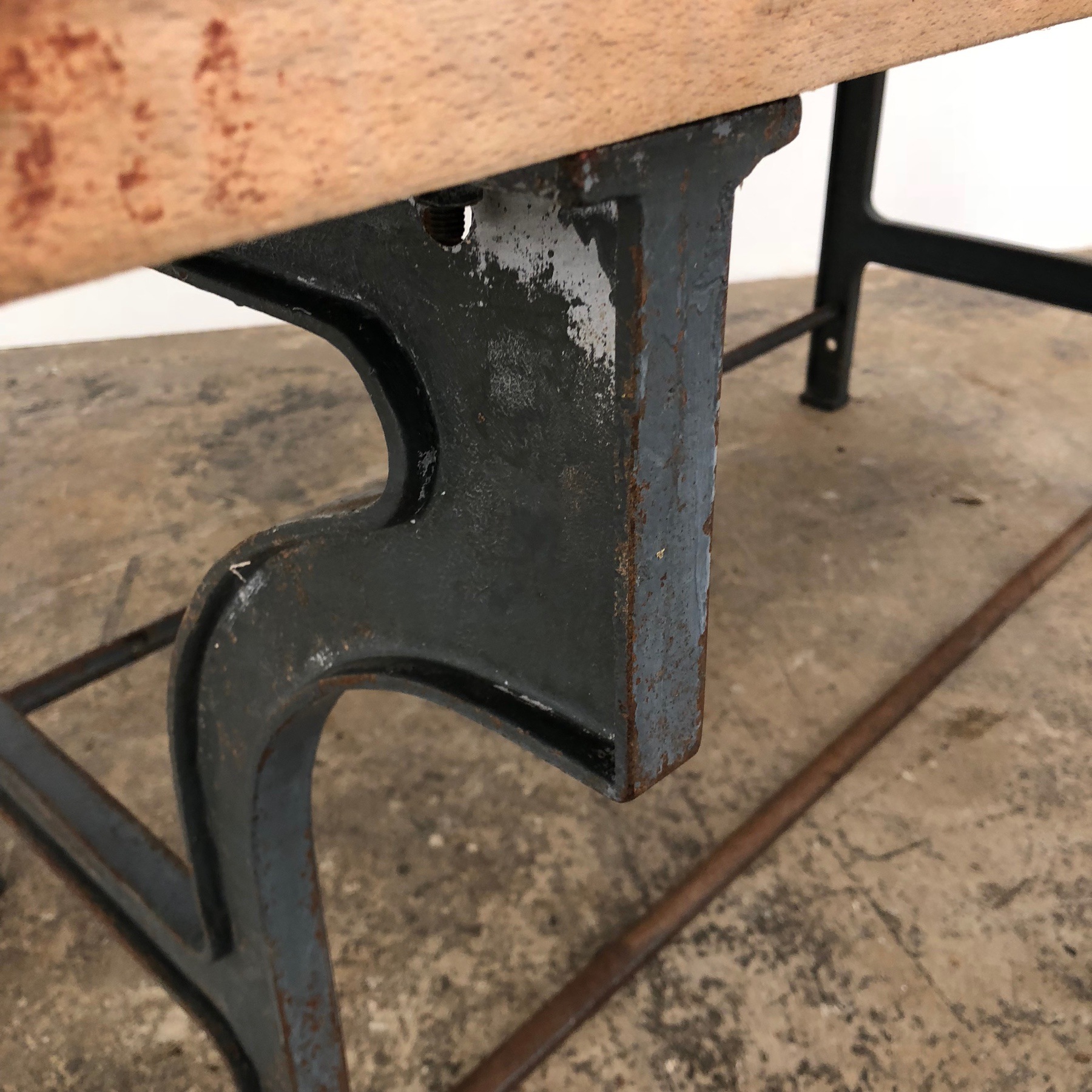 castiron-work-table0004