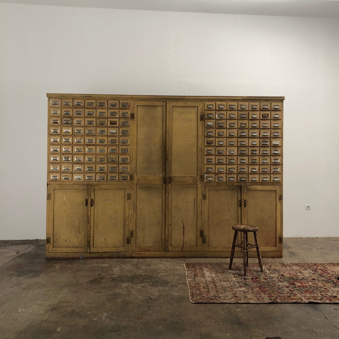 huge-carpenter-cabinet0005