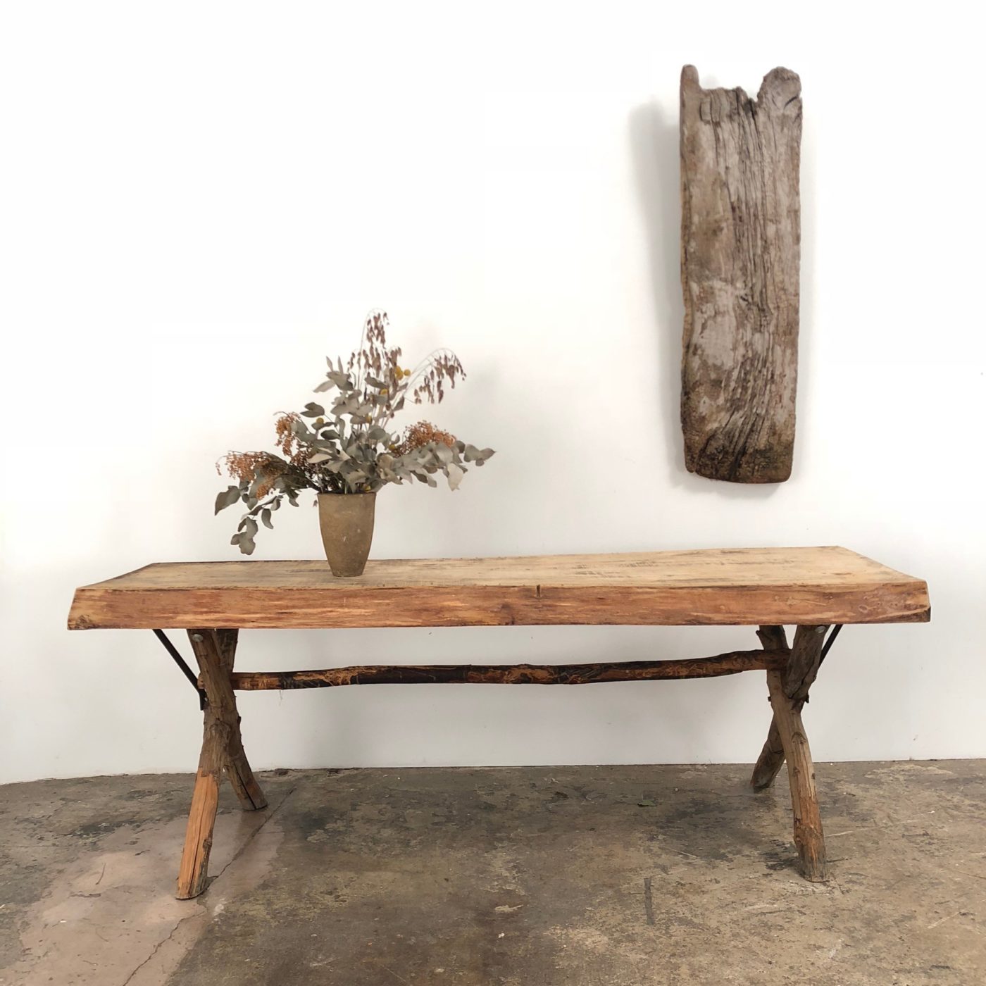 primitive-wooden-console0010