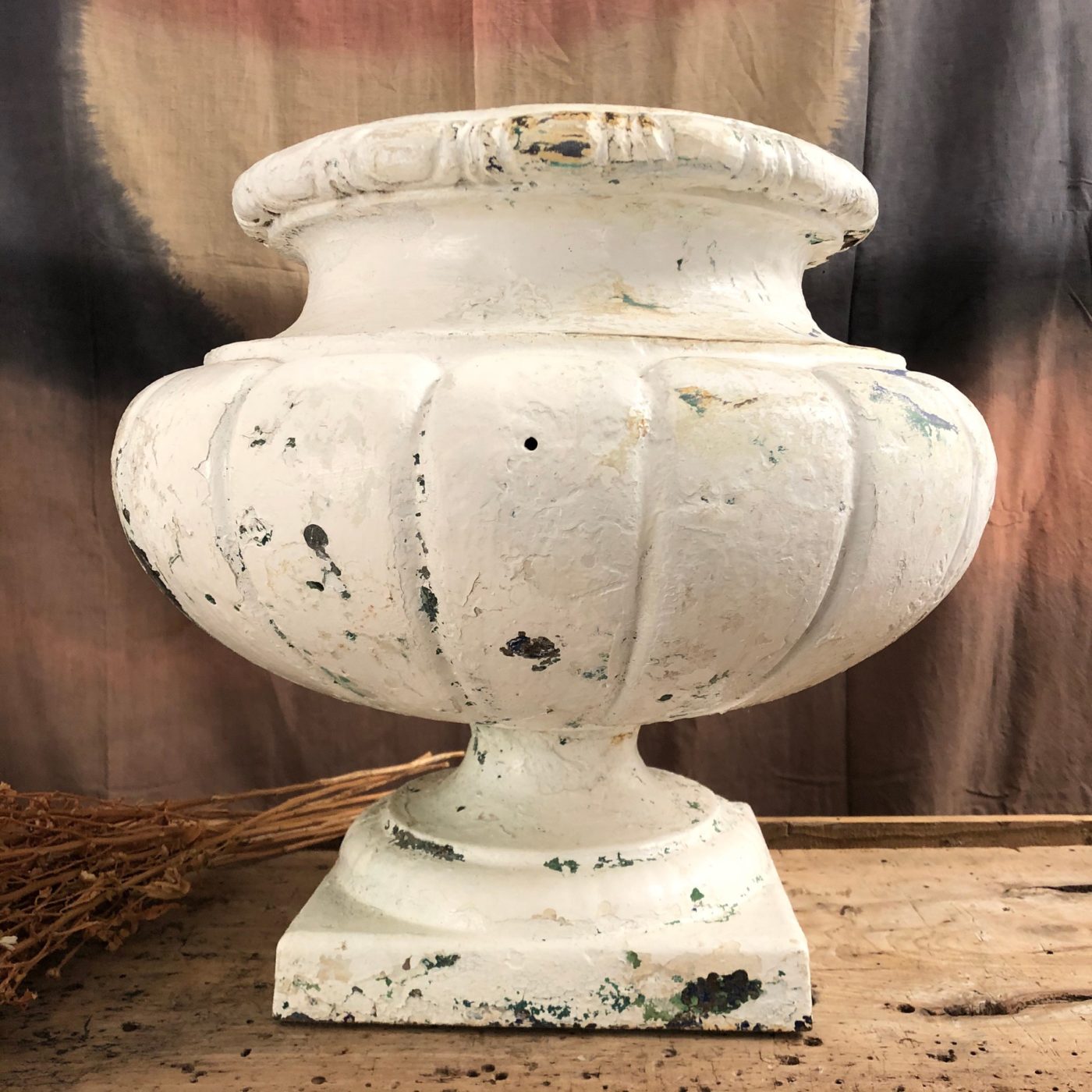 cast-iron-urn0006