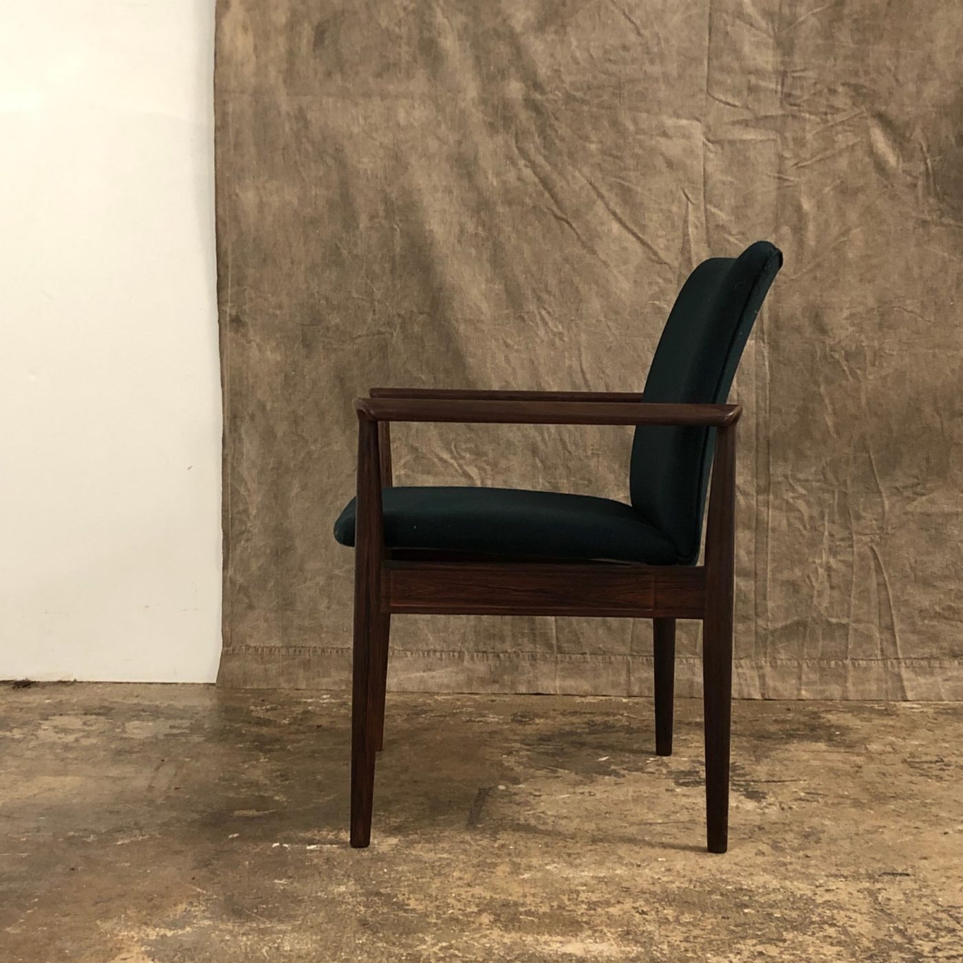 finn-juhl-armchairs0000