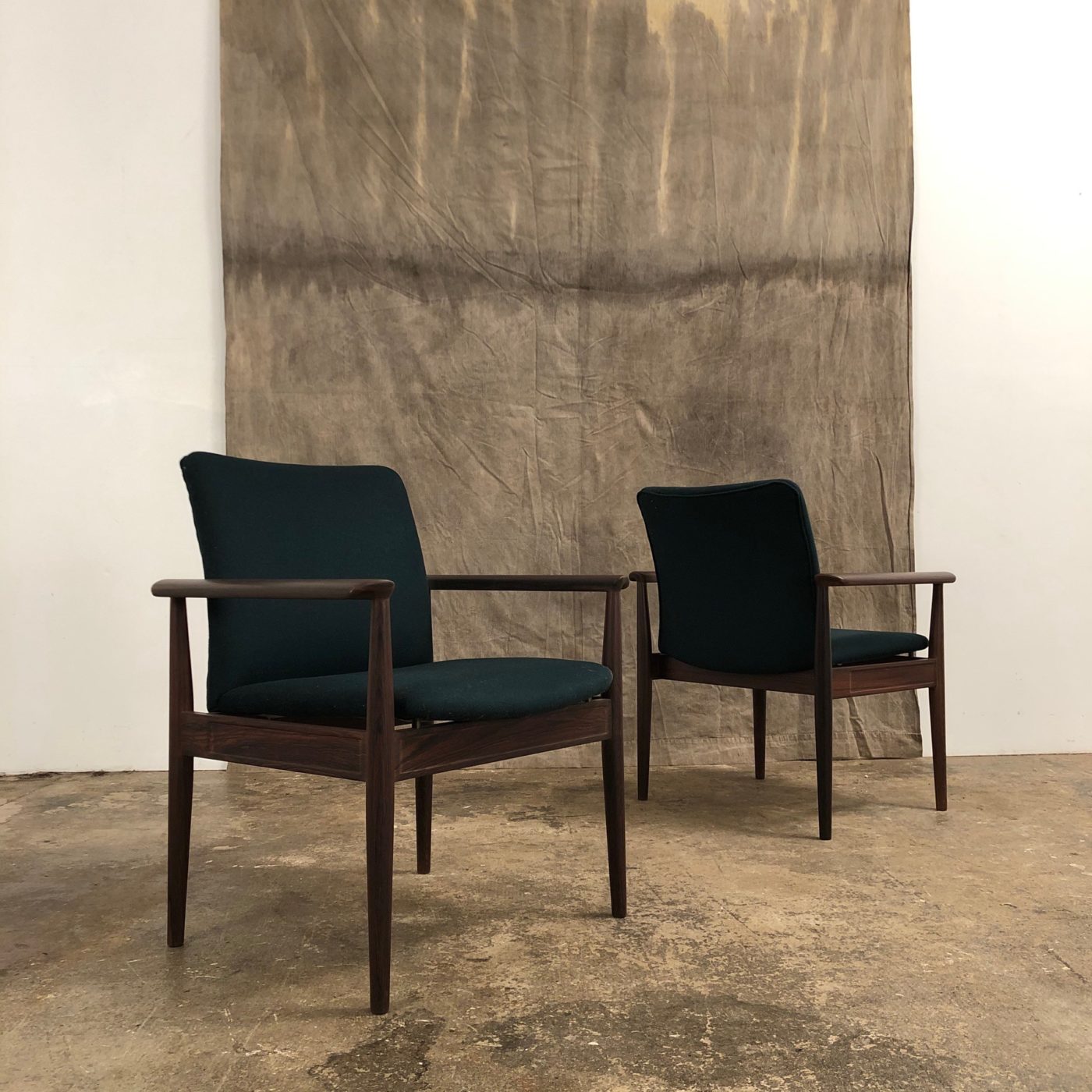 finn-juhl-armchairs0006