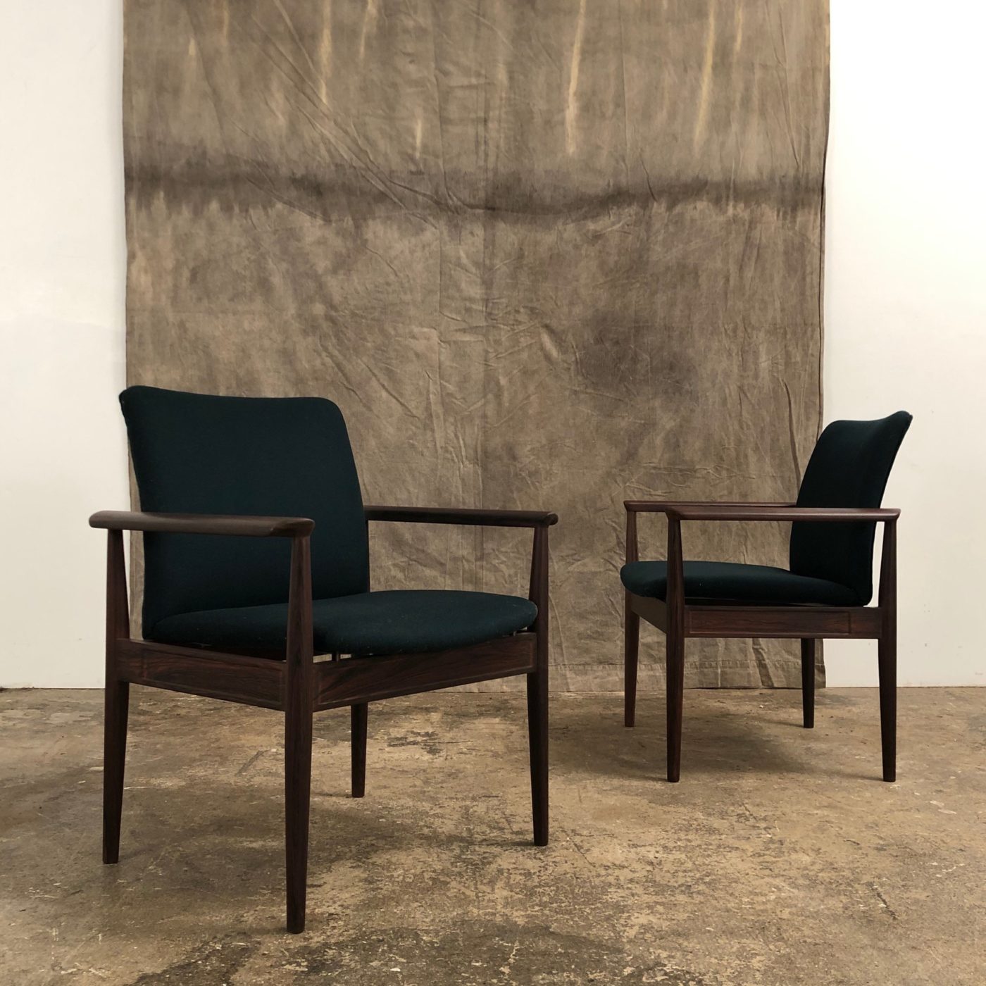 finn-juhl-armchairs0009