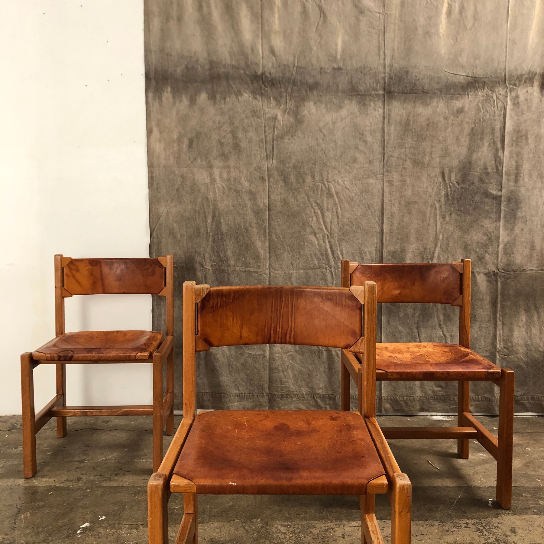 maison-regain-chairs0001