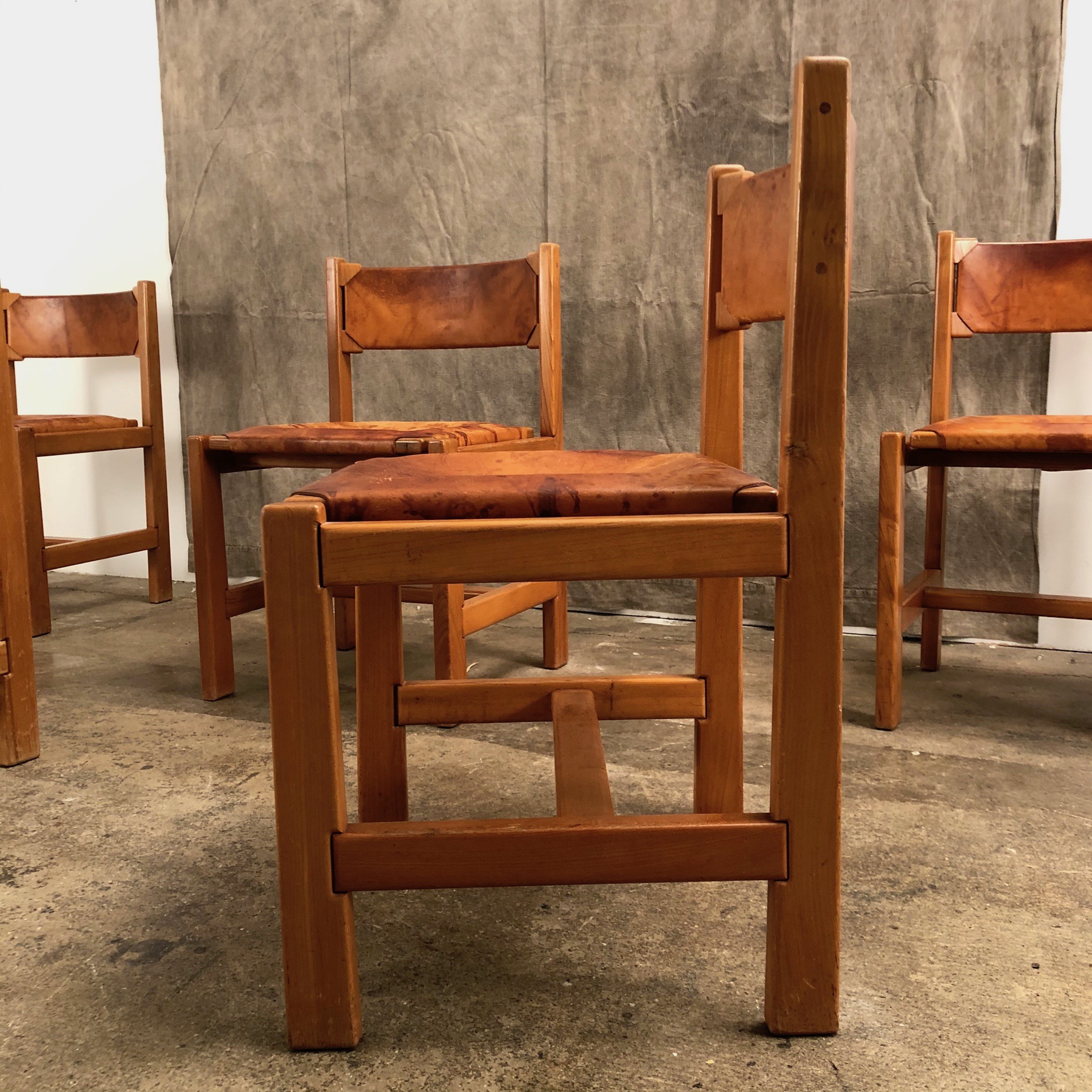 maison-regain-chairs0009