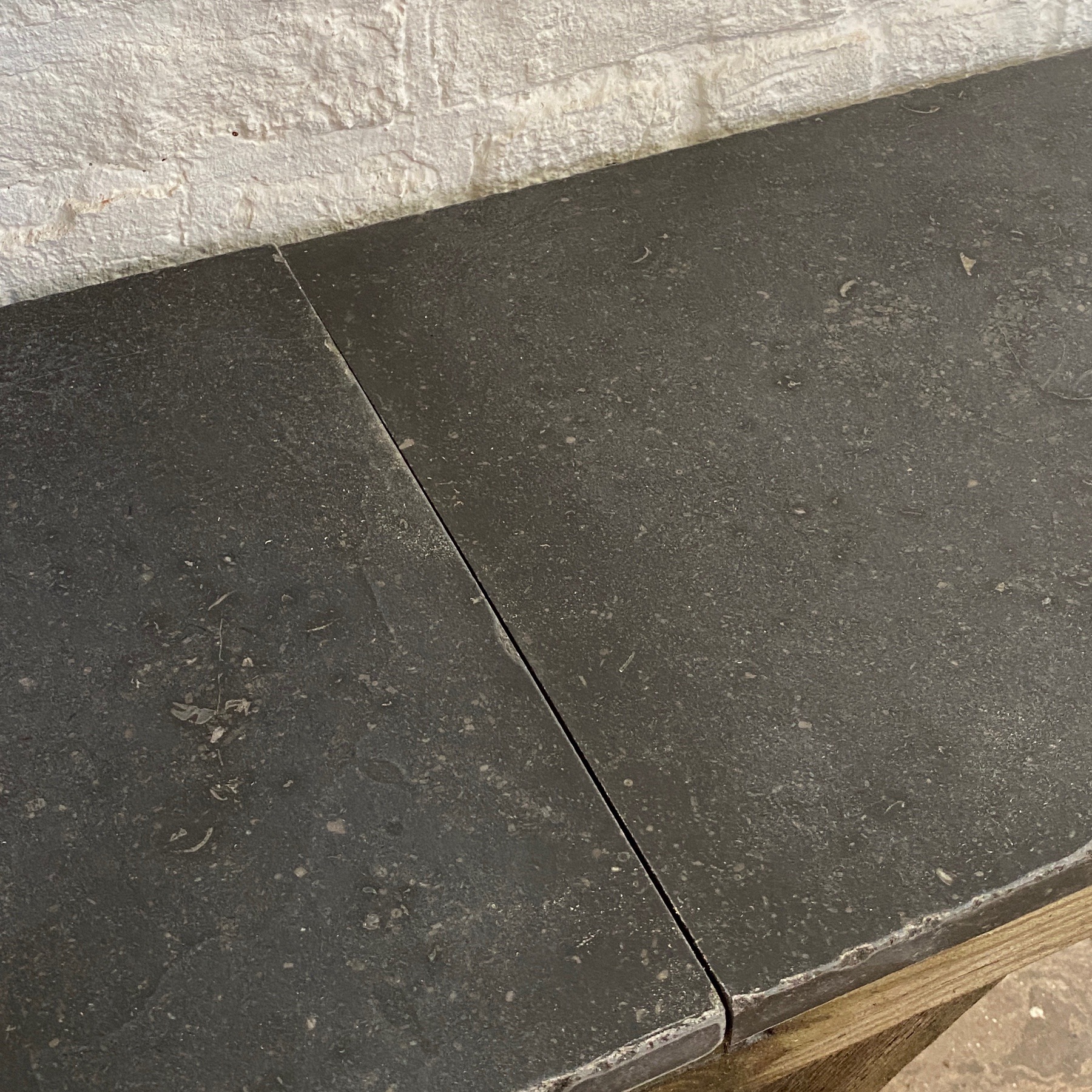 large-stone-coffeetable0002