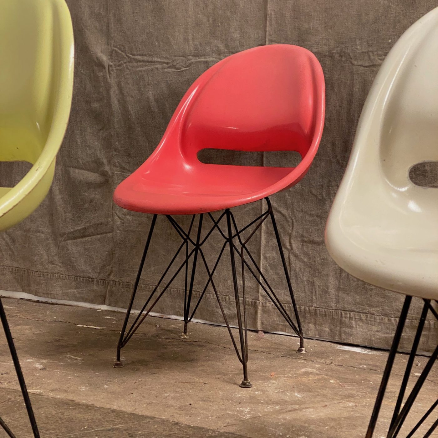 vintage-fiberglass-chairs0001
