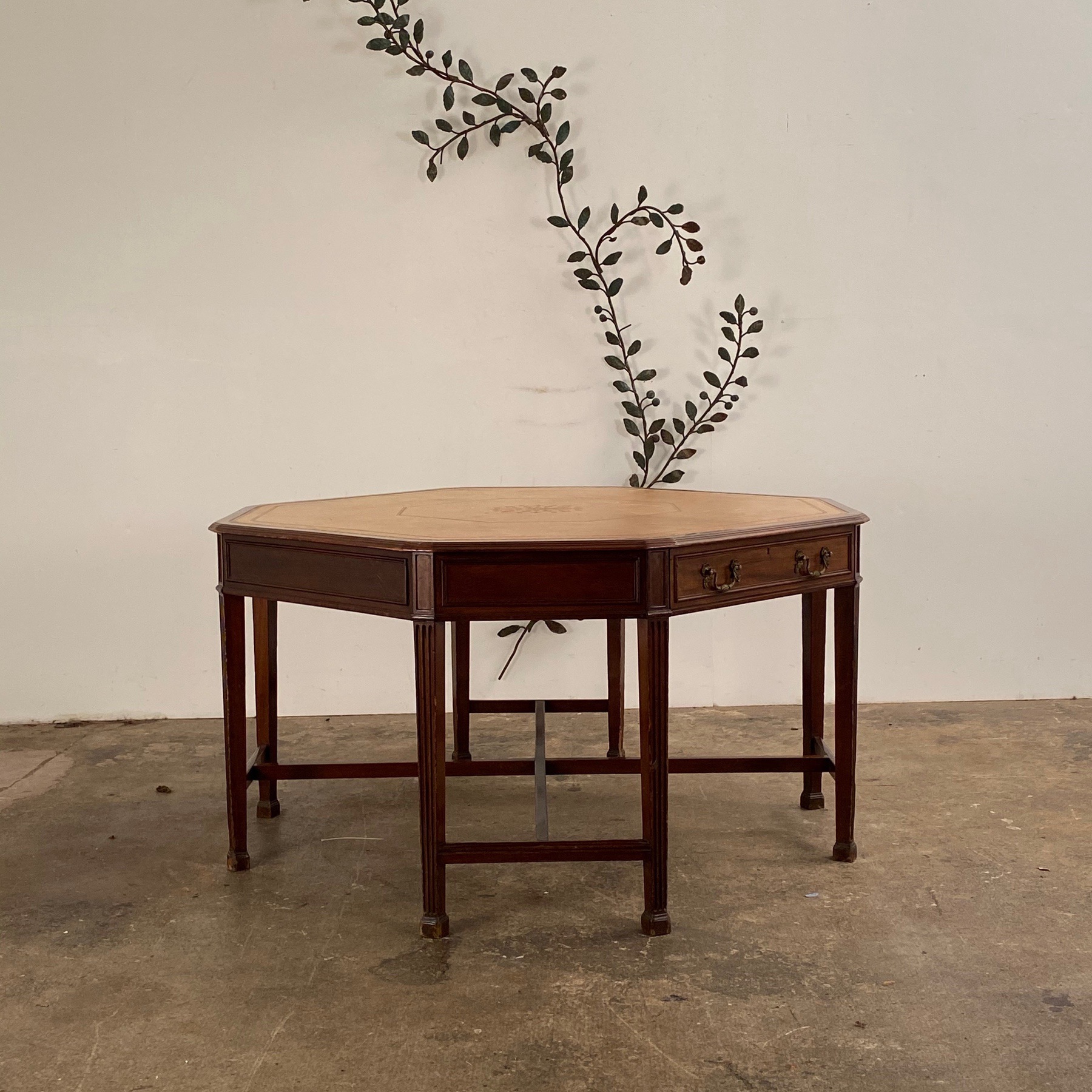 howard-and-sons- table0007