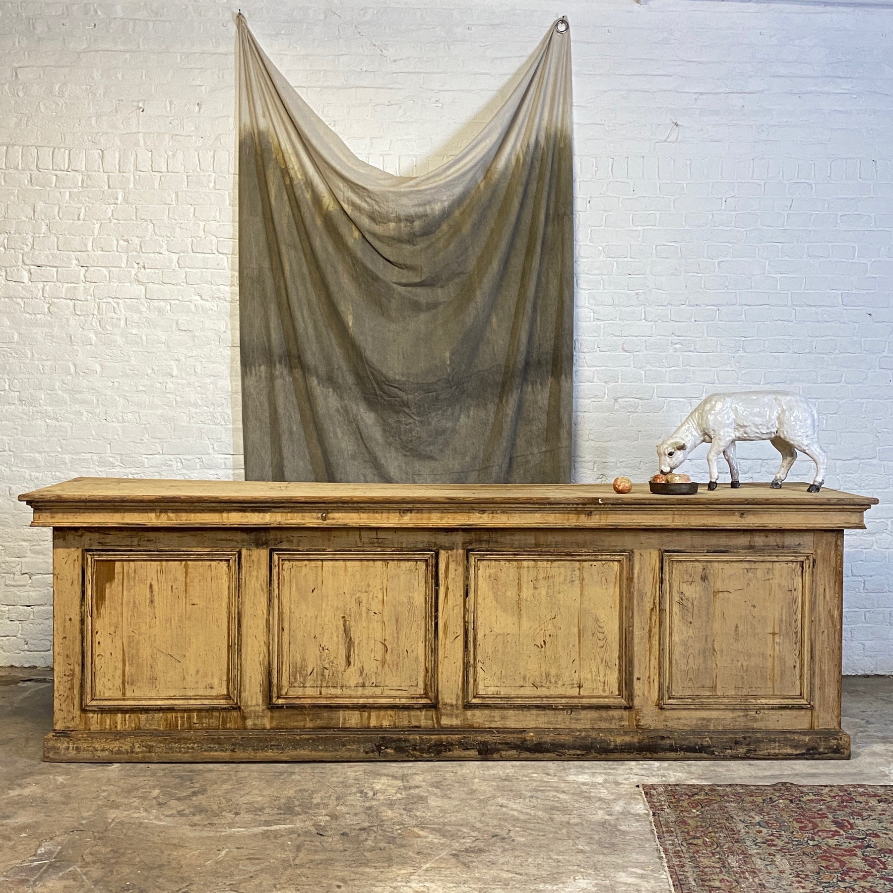 large-painted-counter0006