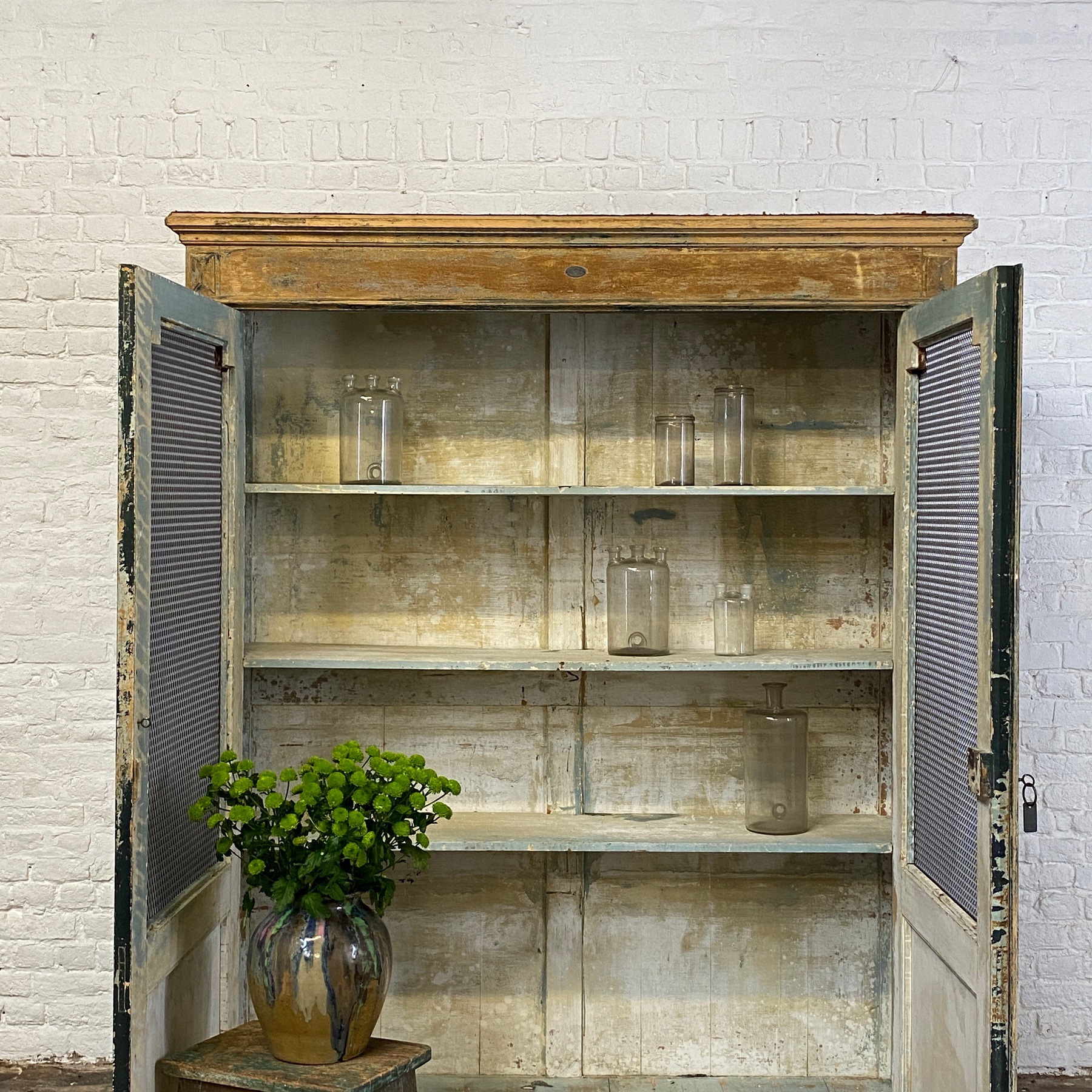 louis-16-showcase0003