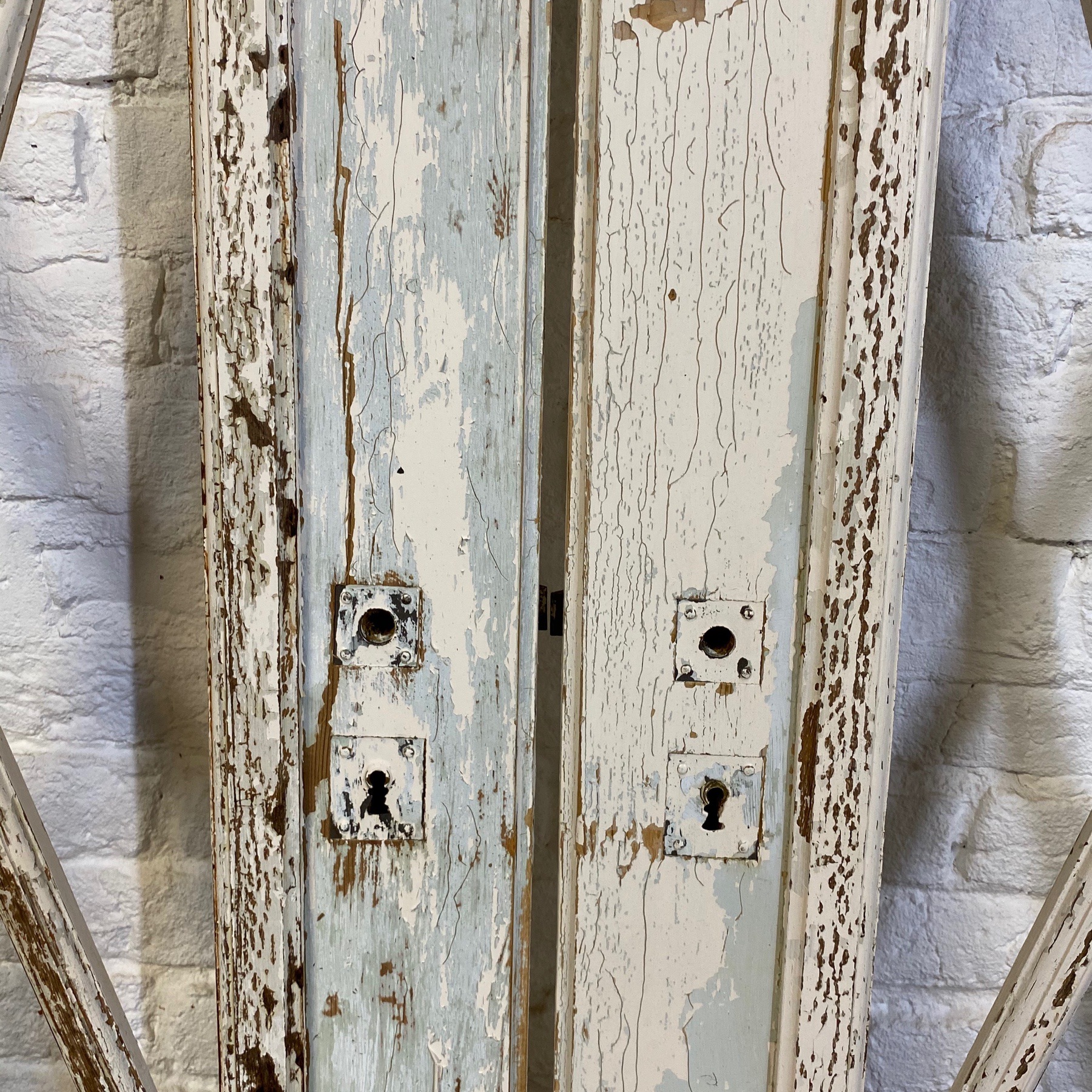 old-painted-doors0002