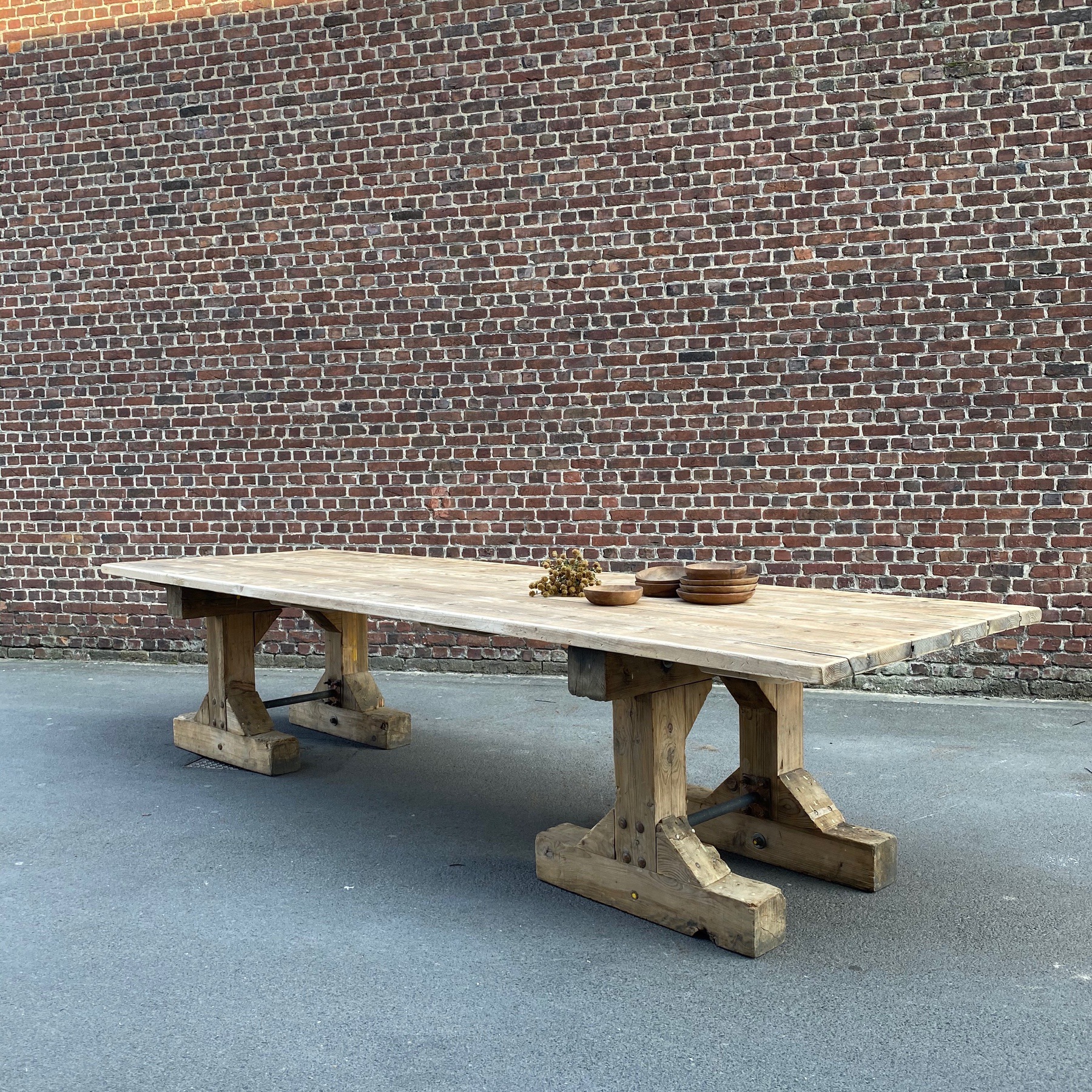huge-trestle-table0004