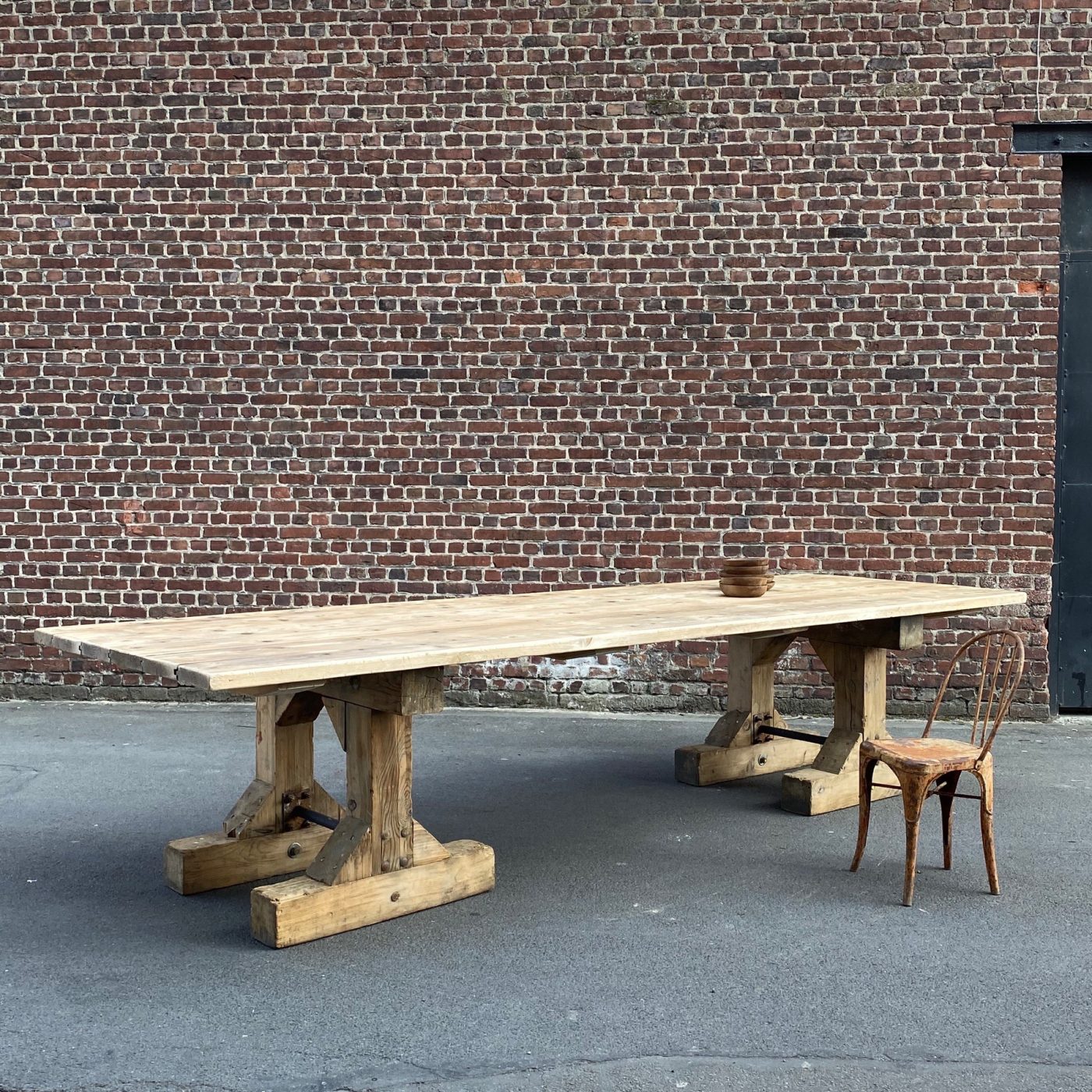 huge-trestle-table0006