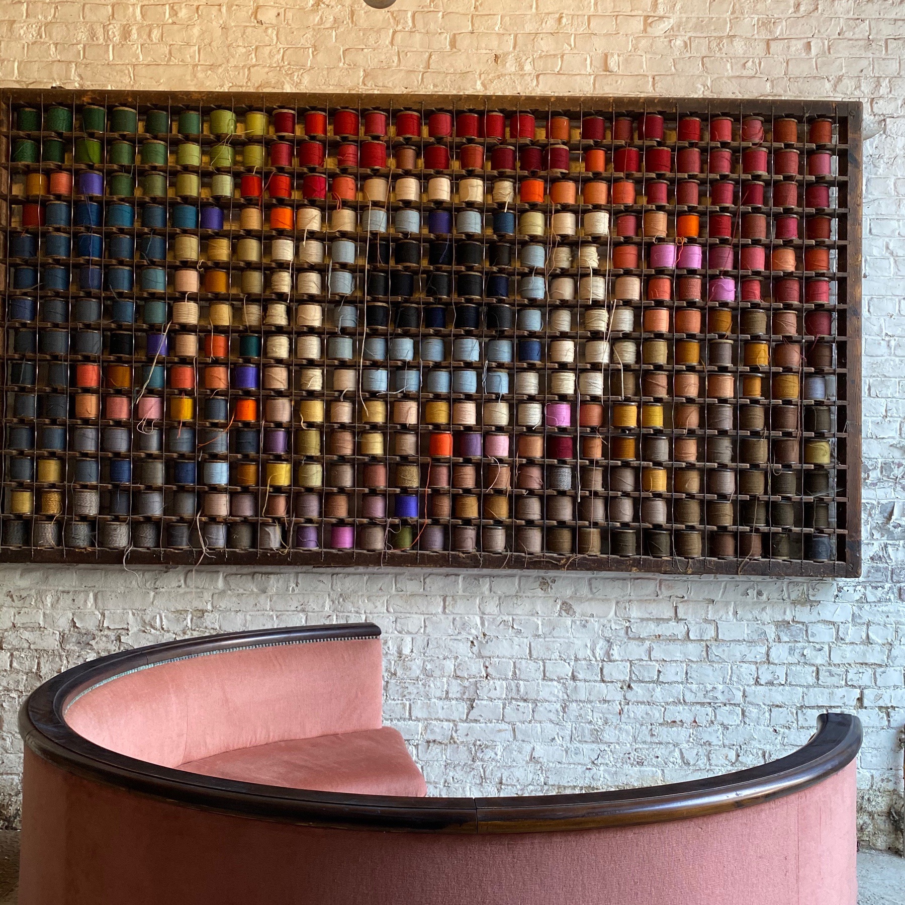 vintage-circular-sofa0002