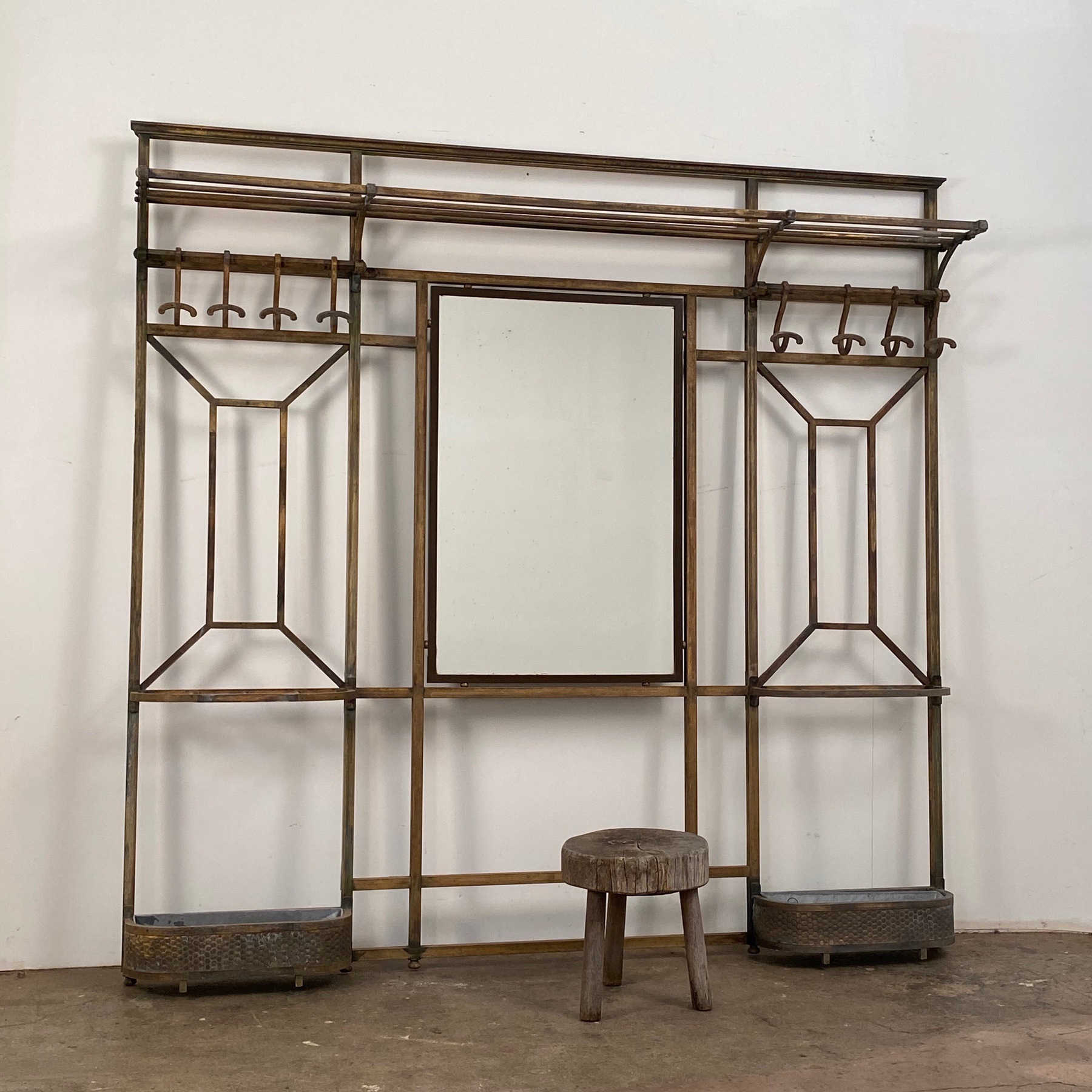 large-copper-coatrack0003