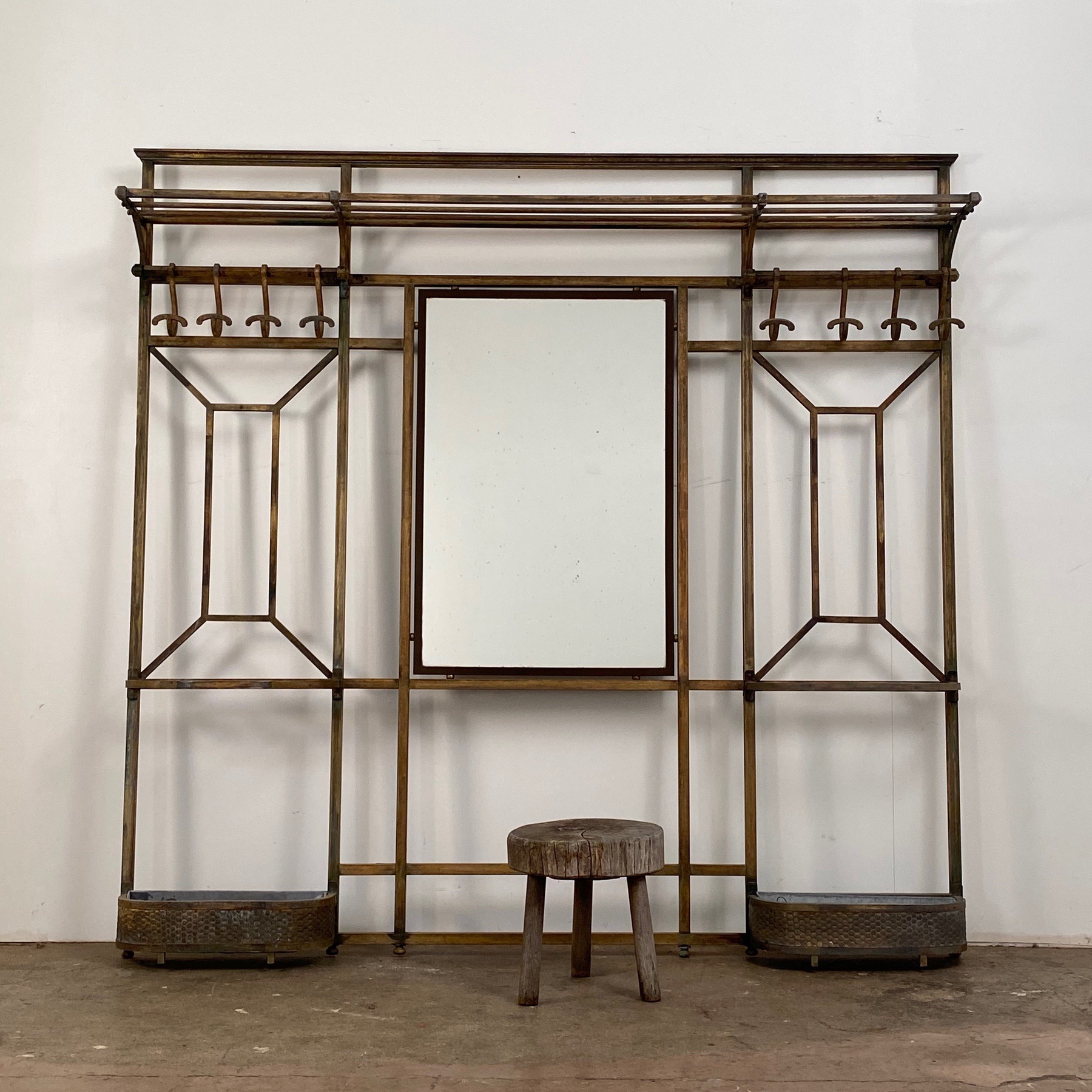 large-copper-coatrack0006