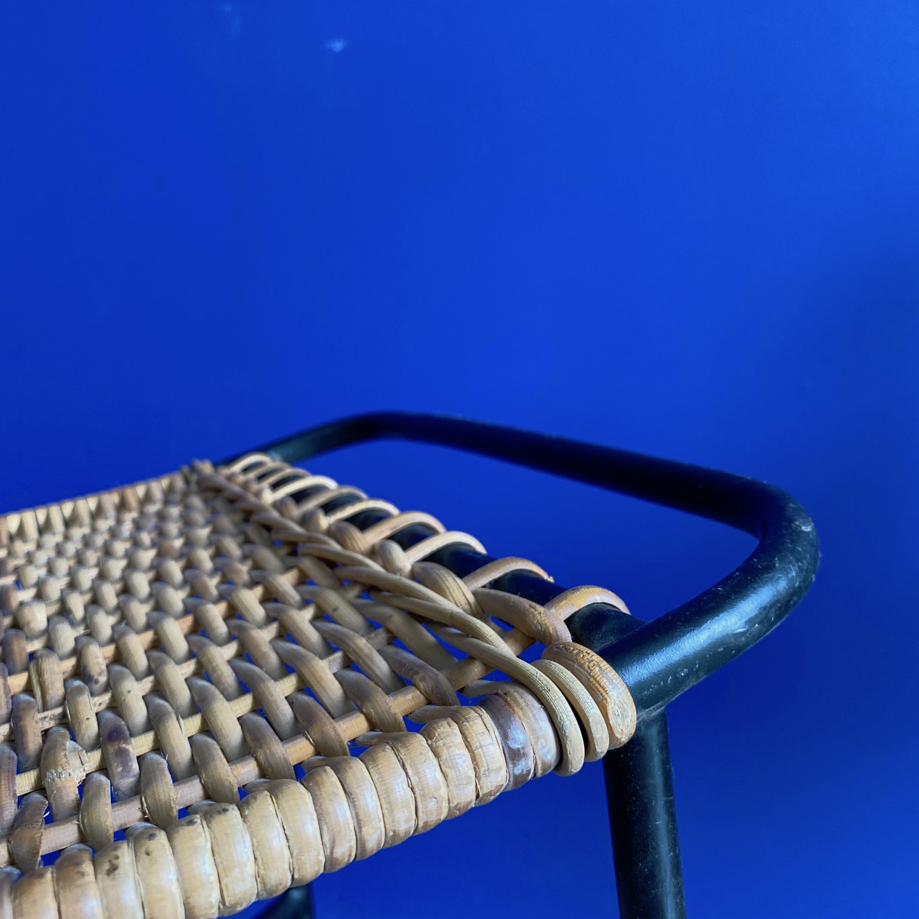 vintage-rattan-stool0000