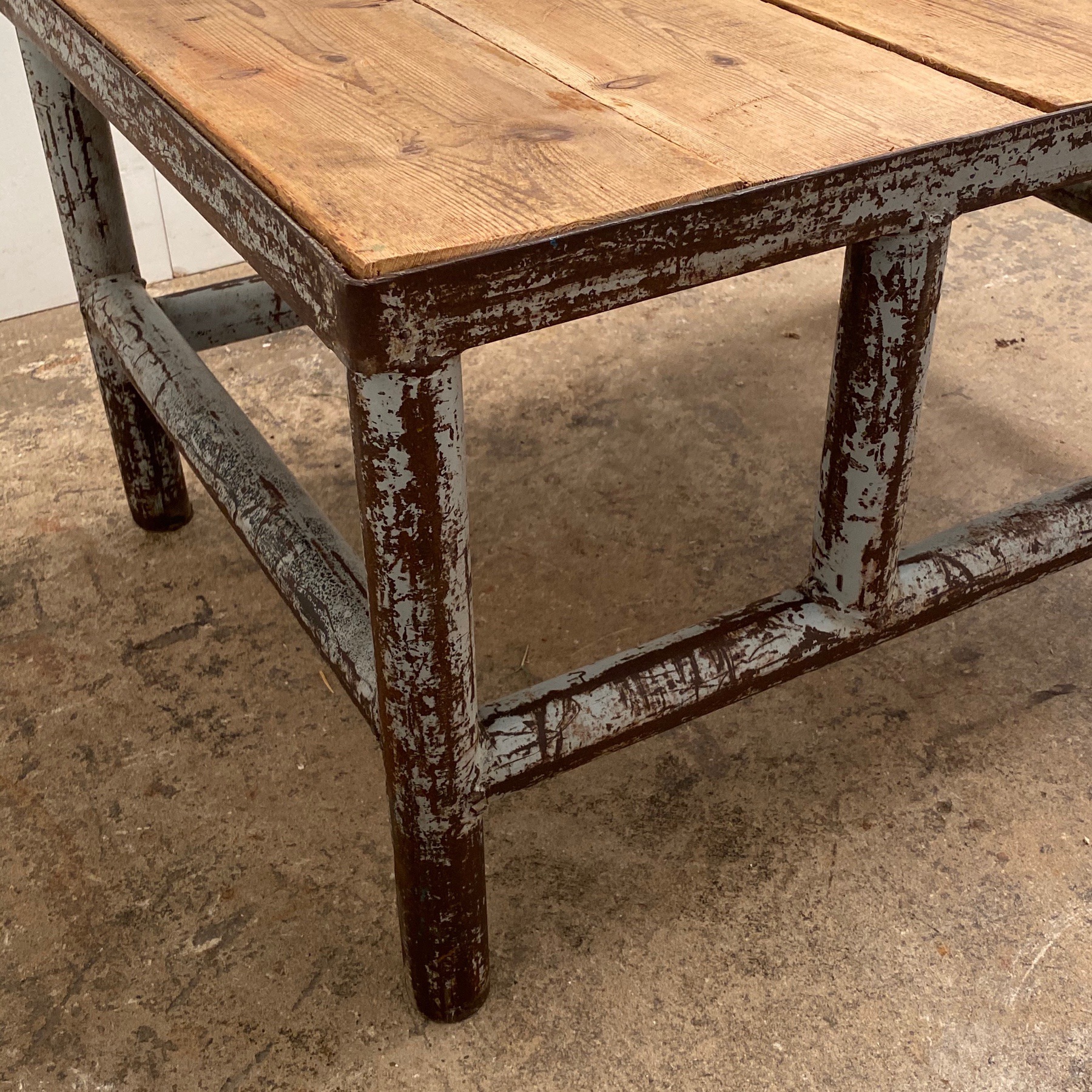 industrial-side-tables0002