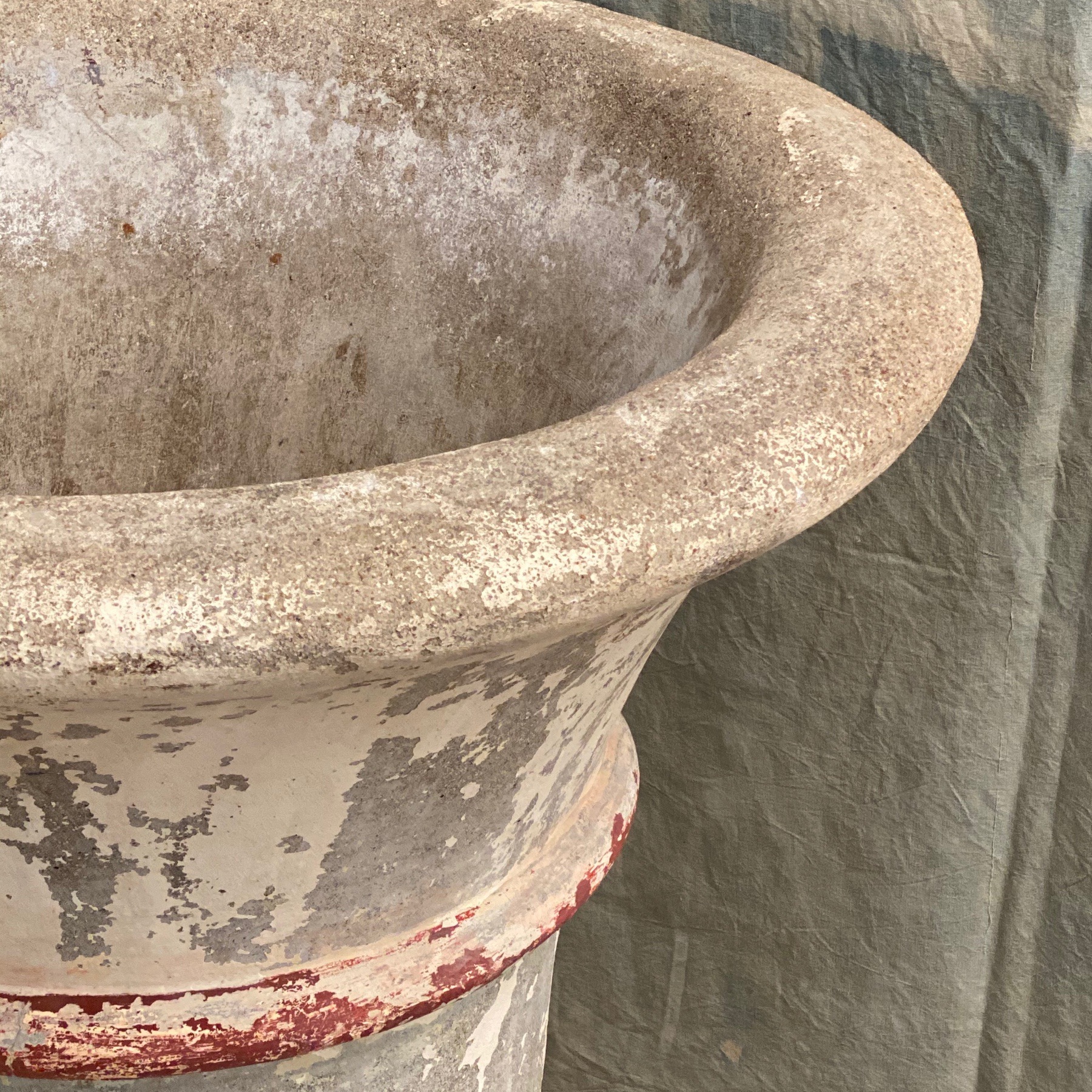 large-concrete-urn0007