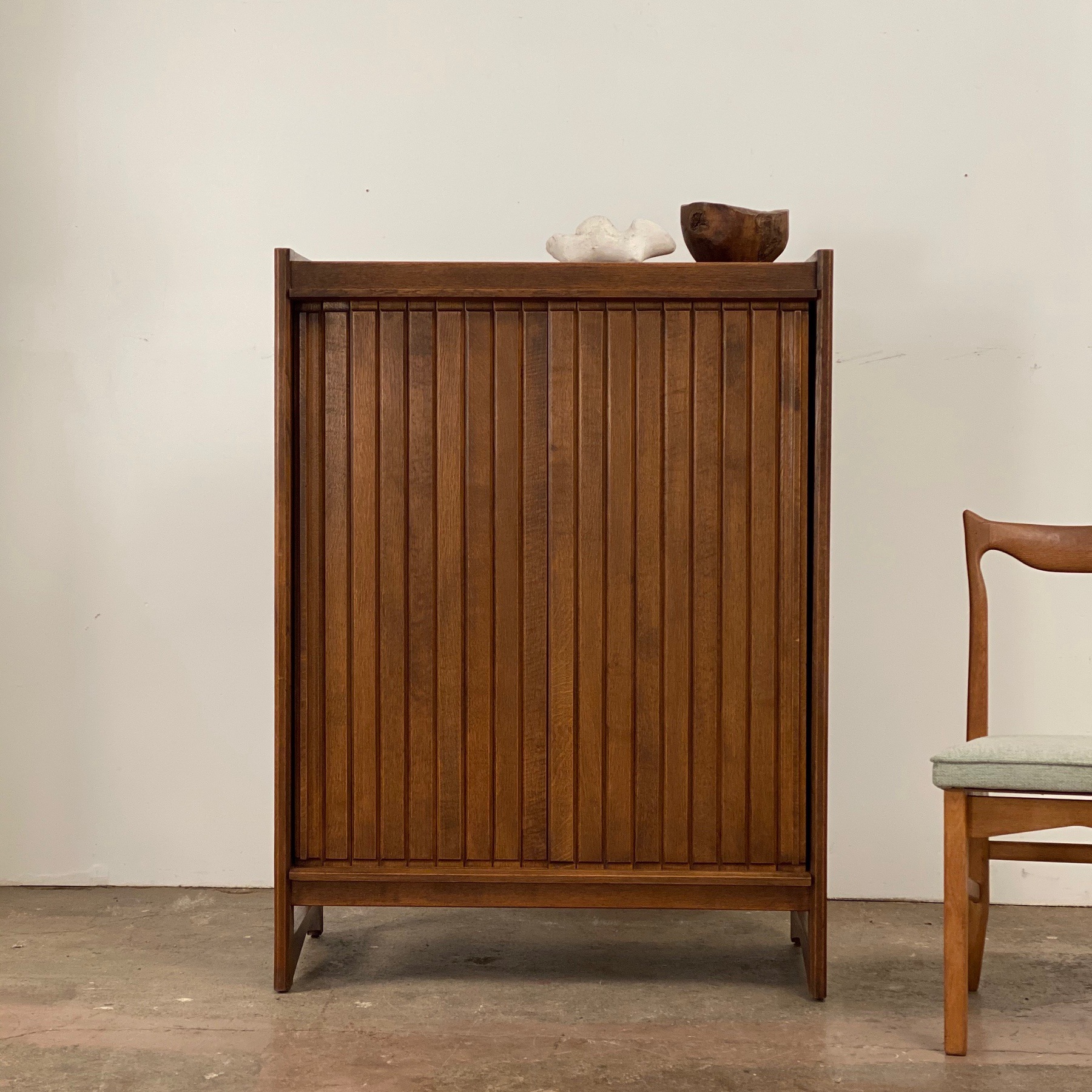 midcentury-french-cabinet0000