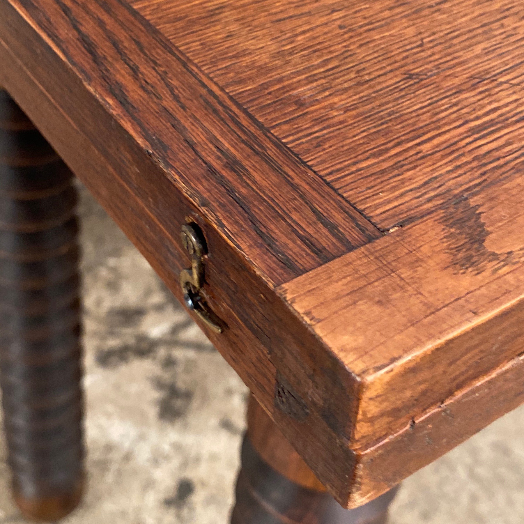 charles-dudouyt-table0008