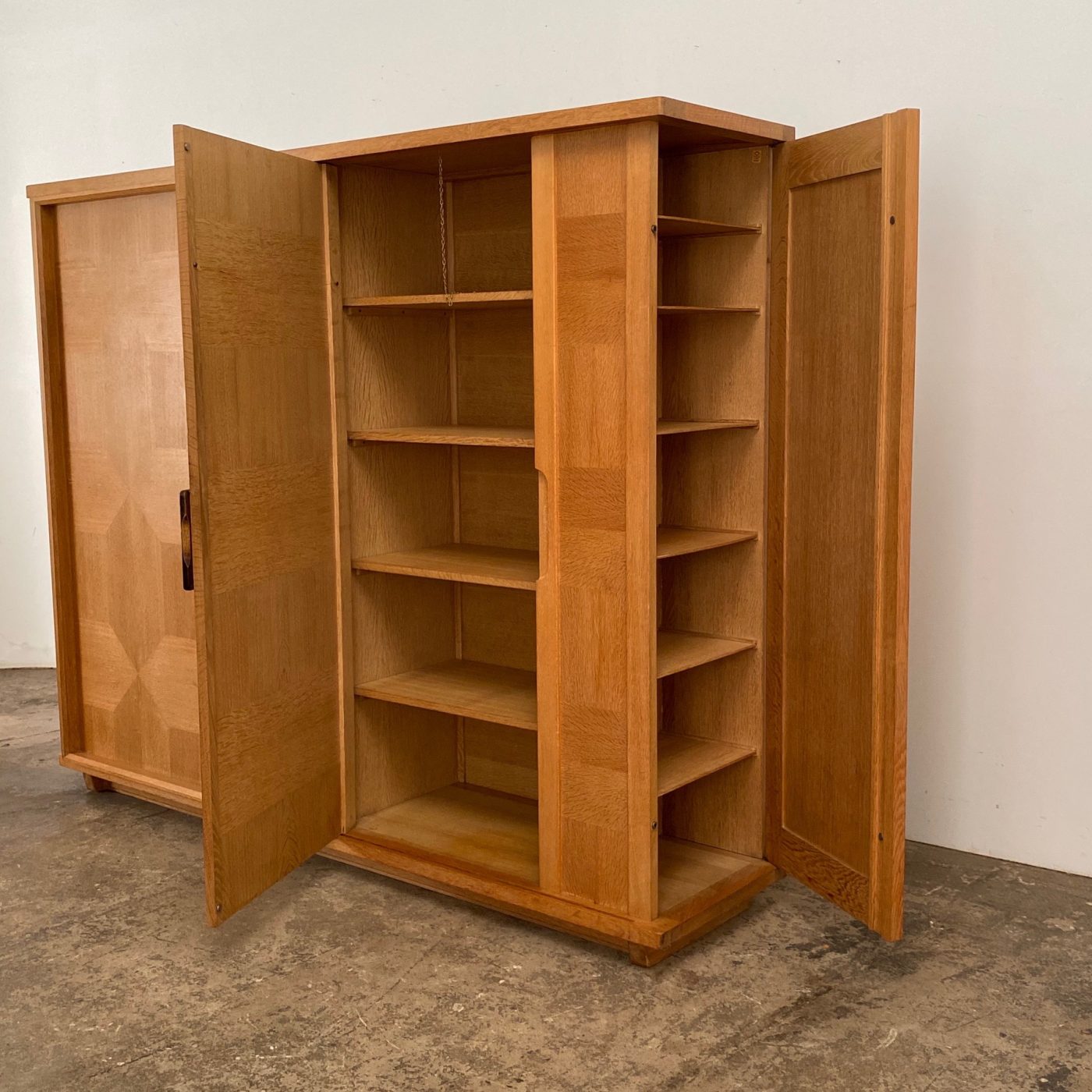 large-midcentury-cupboard0002