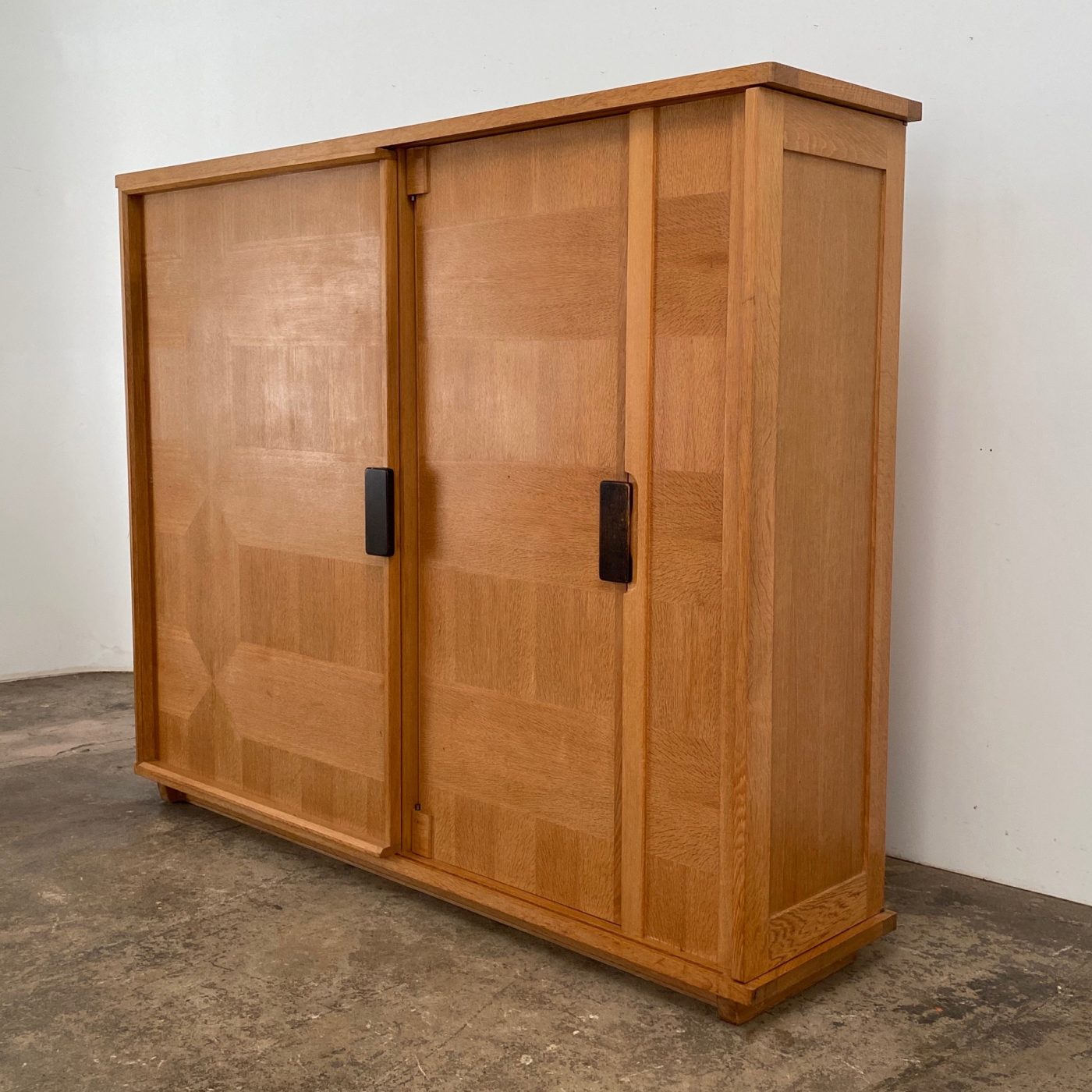 large-midcentury-cupboard0007