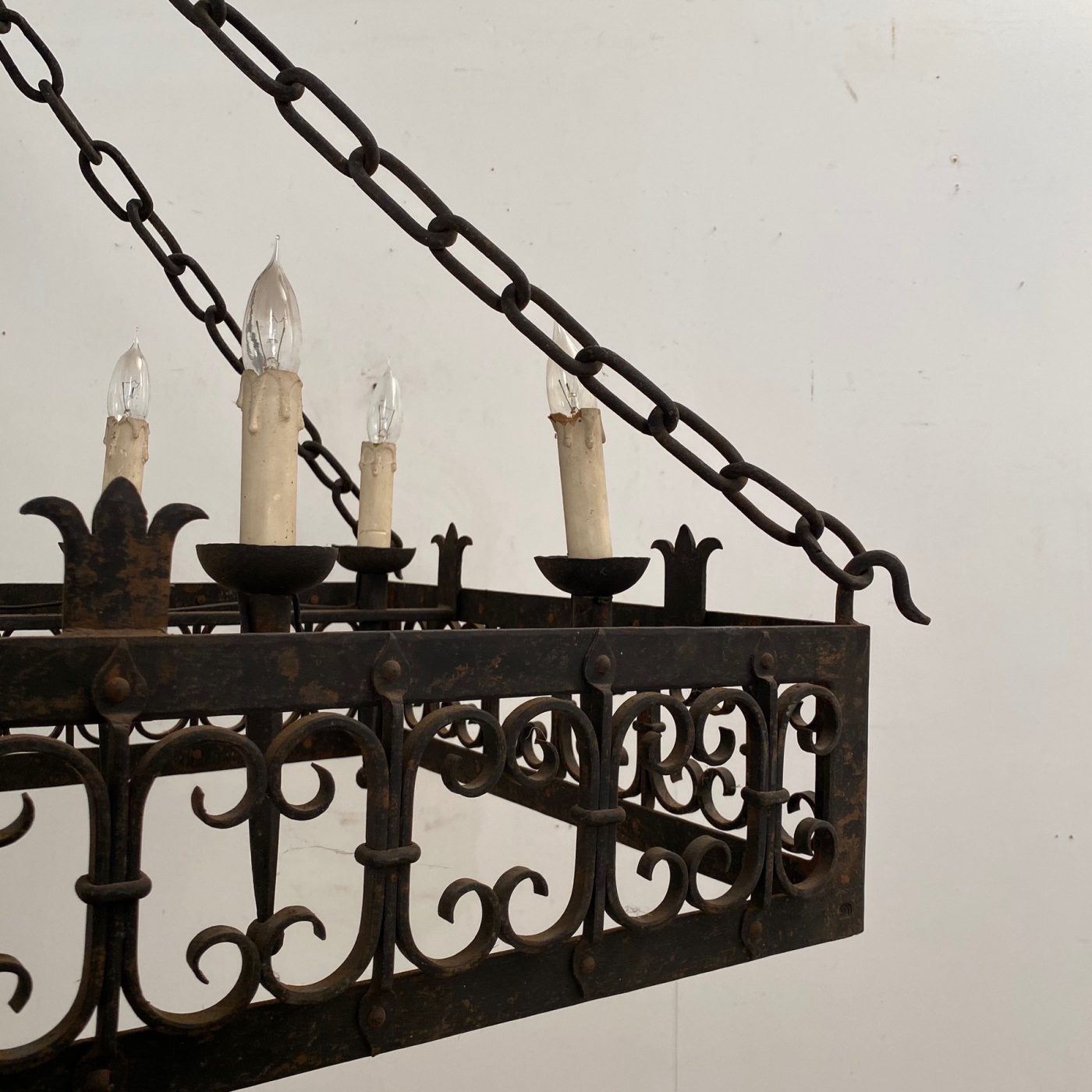 large-wrought-iron-chandelier0004
