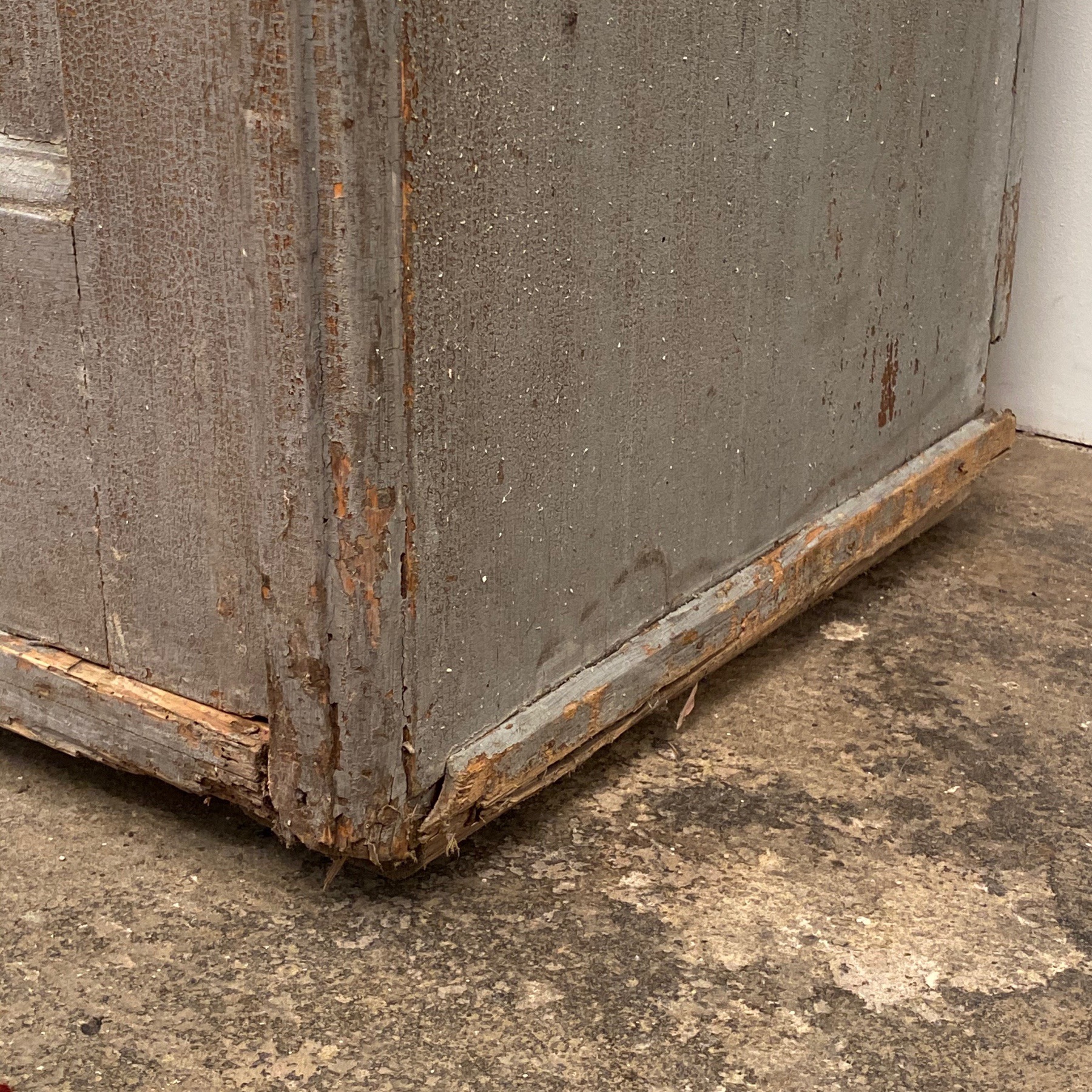 antique-painted-showcase0011