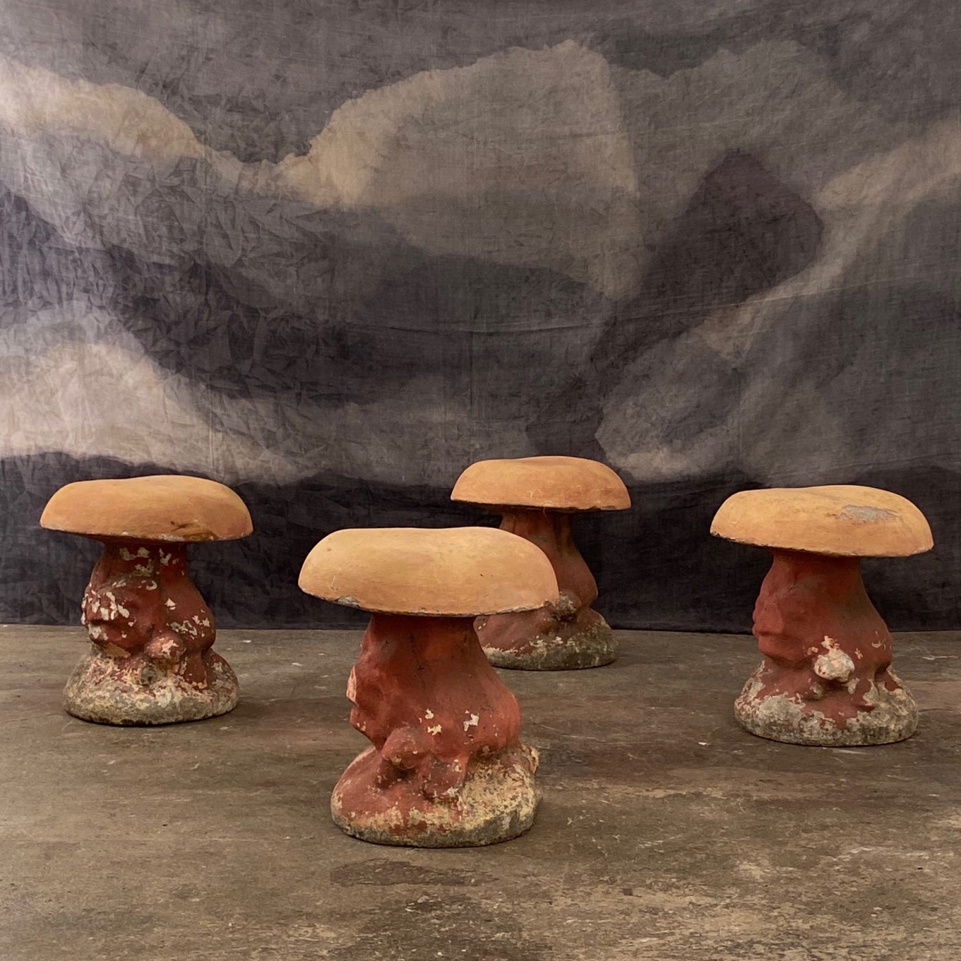 concrete-mushroom-stools0000