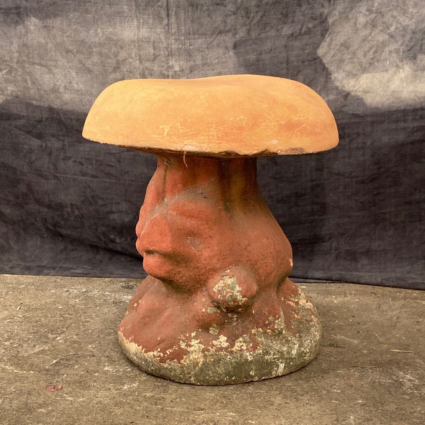 concrete-mushroom-stools0004