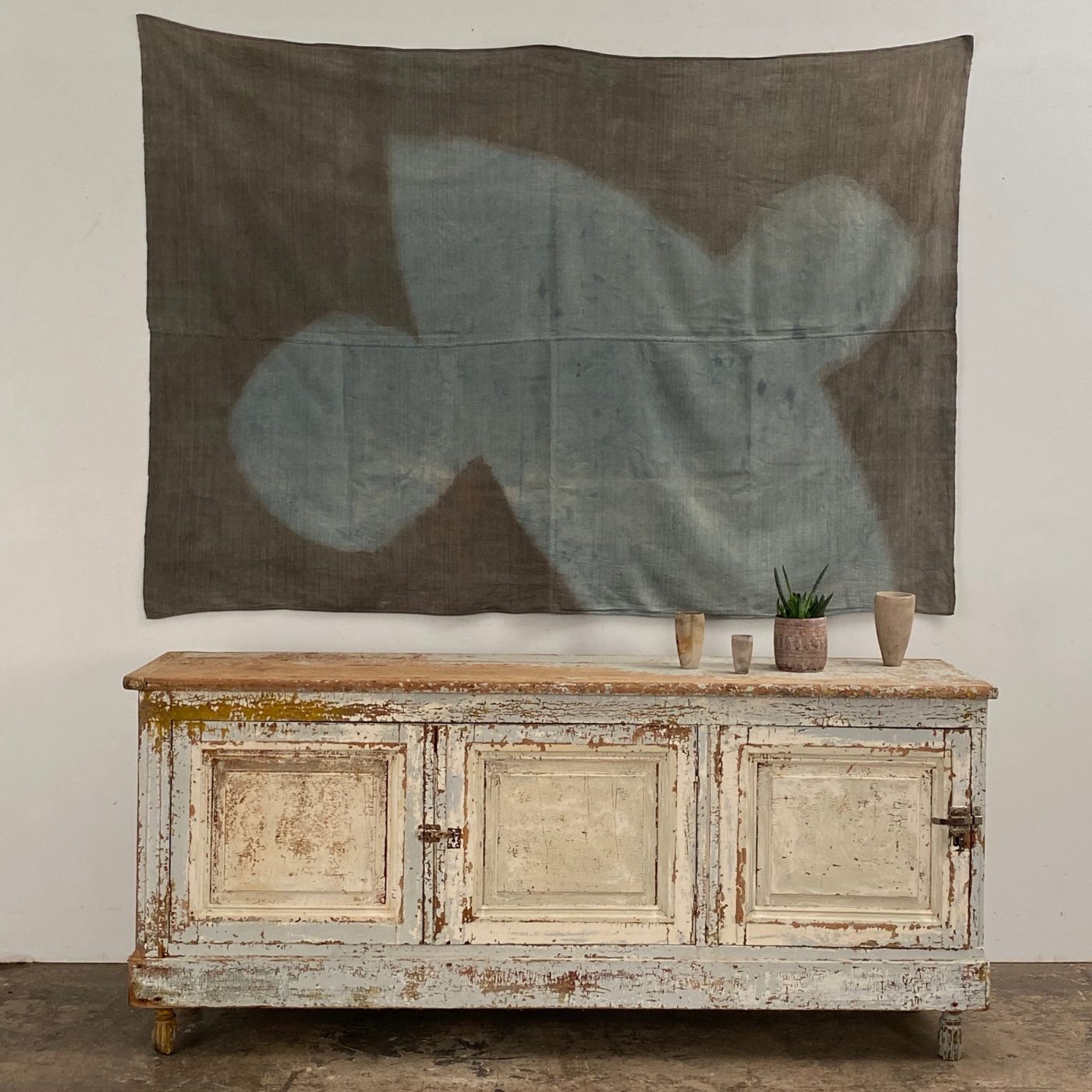 distressed-painted-sideboard0000