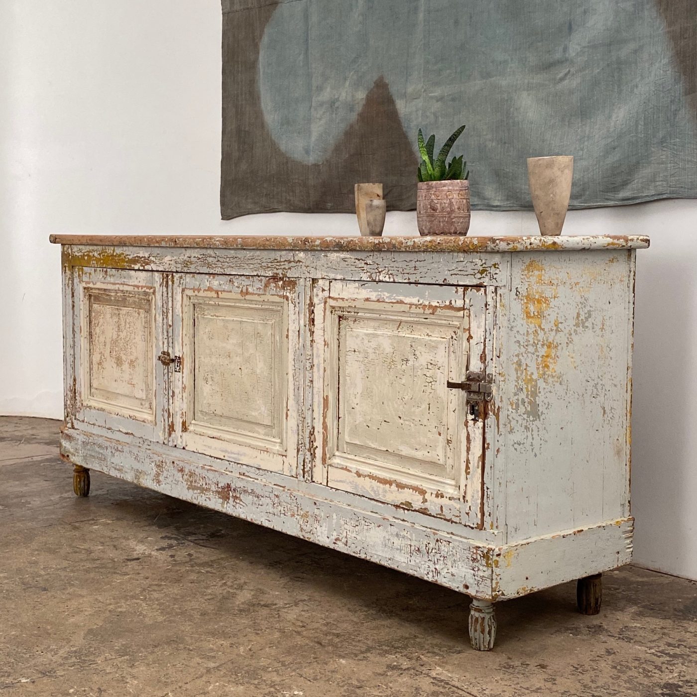 distressed-painted-sideboard0006