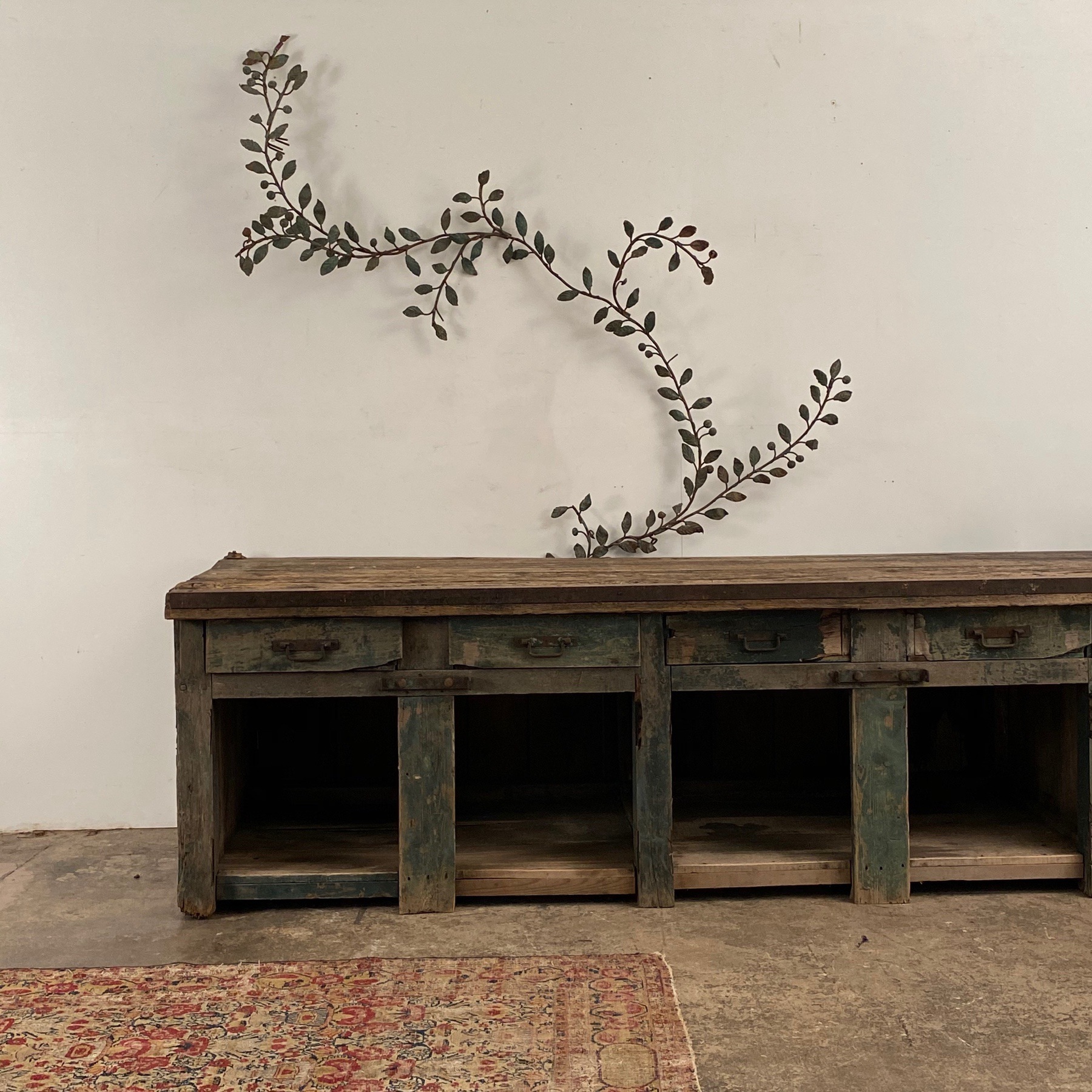 huge-primitive-workbench0007