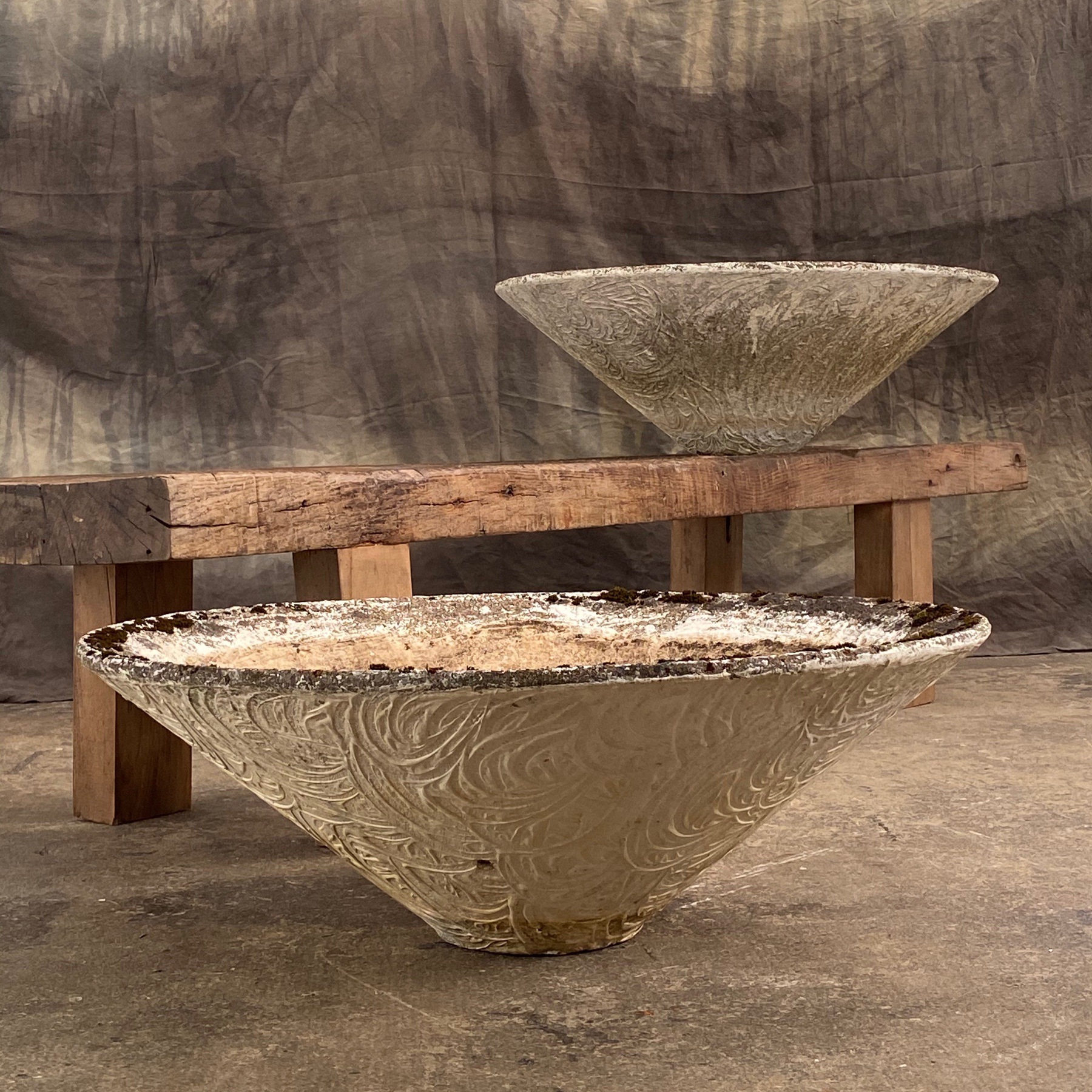 large-concrete-urns0001