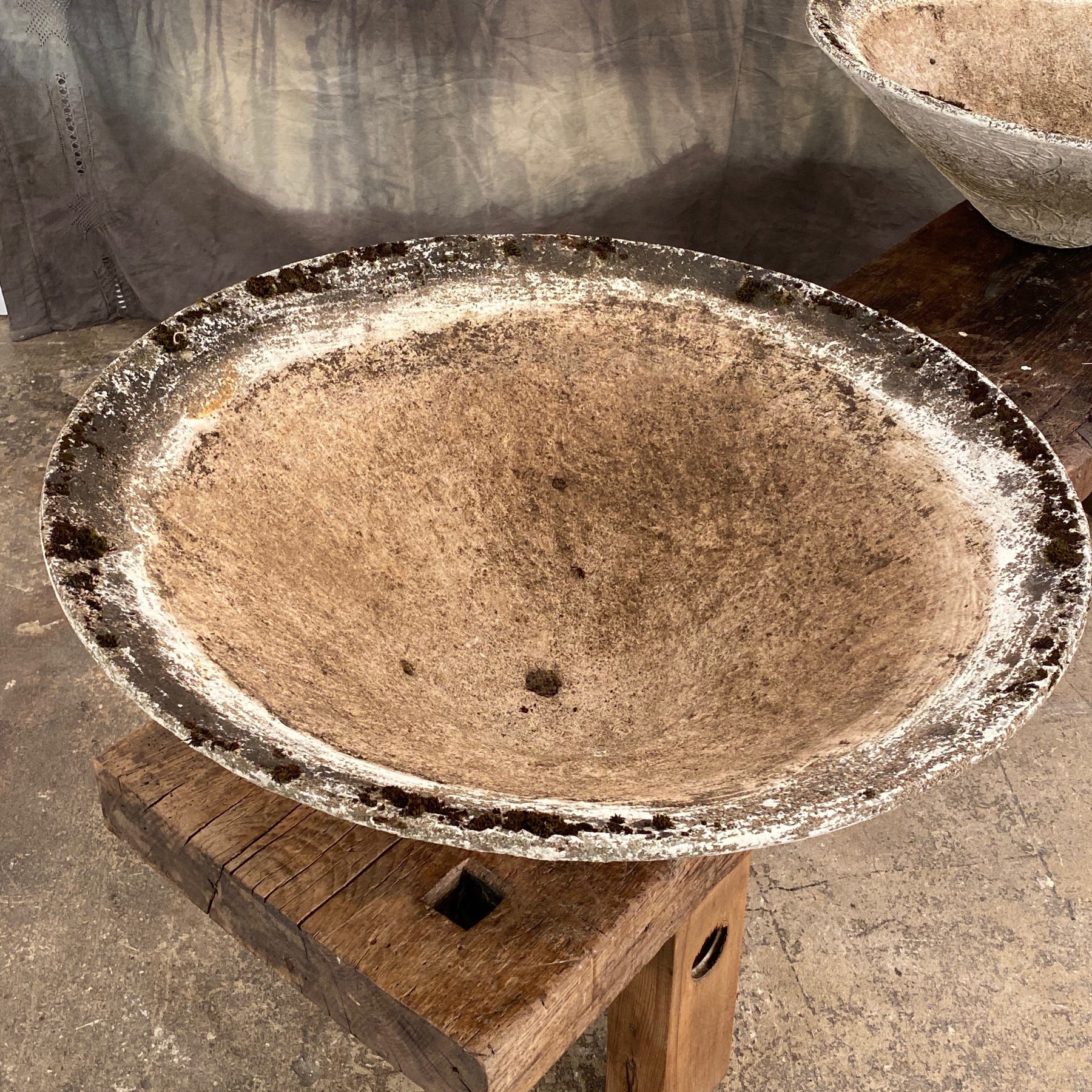 large-concrete-urns0003