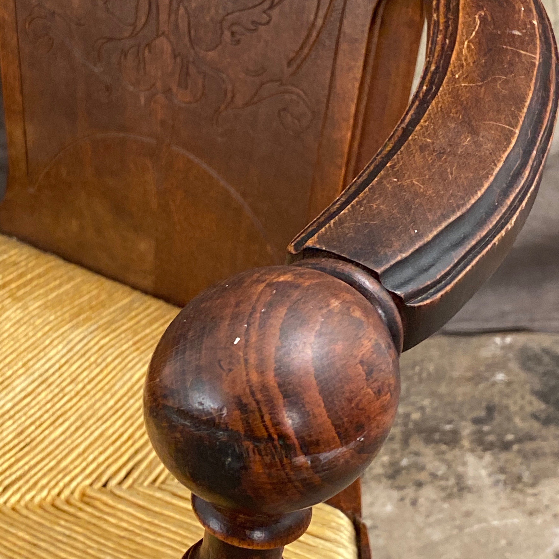 large-rustic-armchair0006