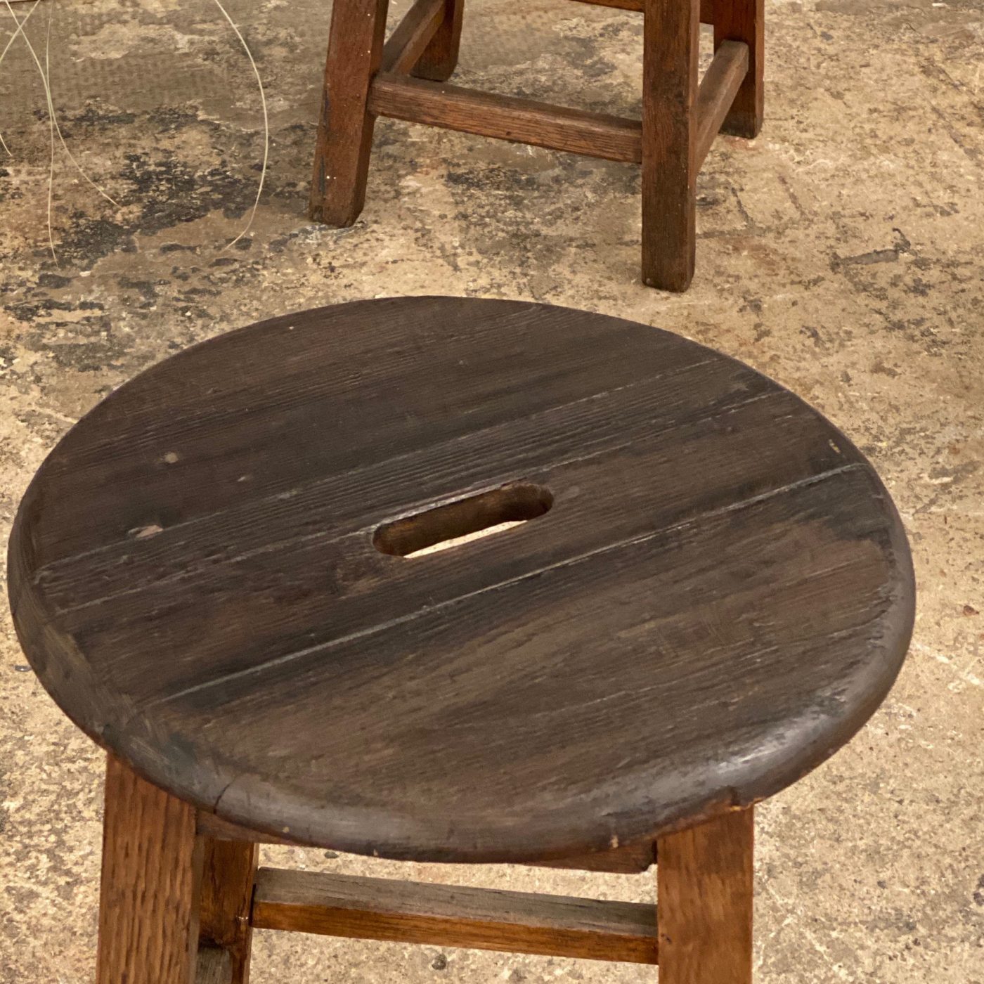 primitive-stools0004