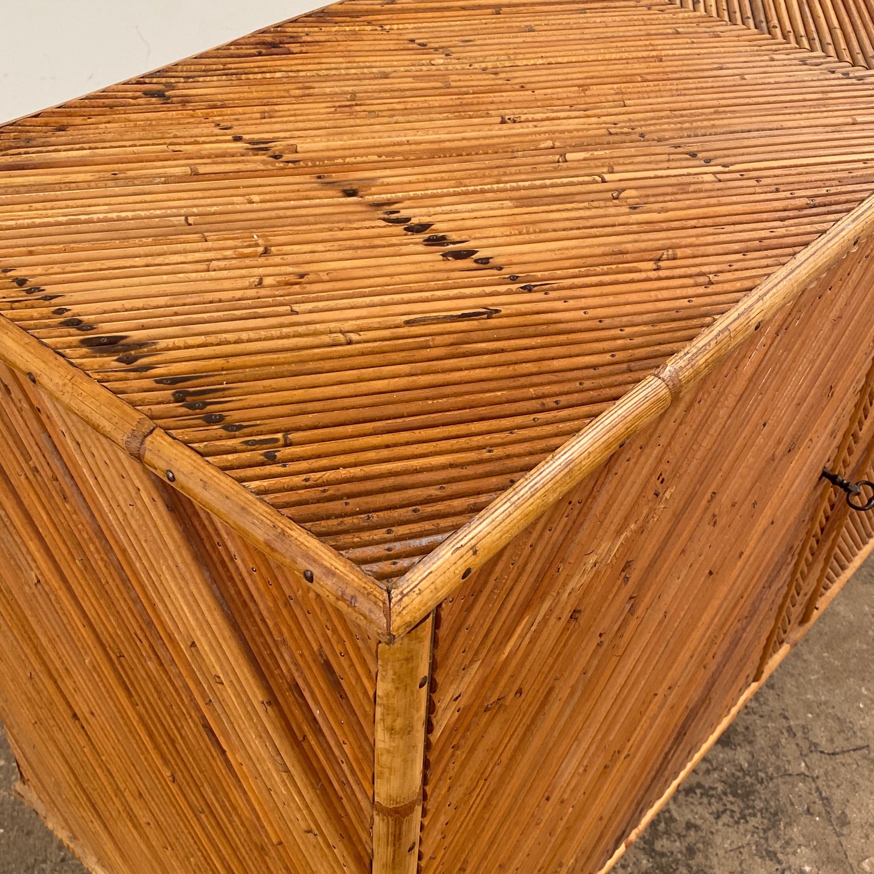 vintage-rattan-sideboard0004