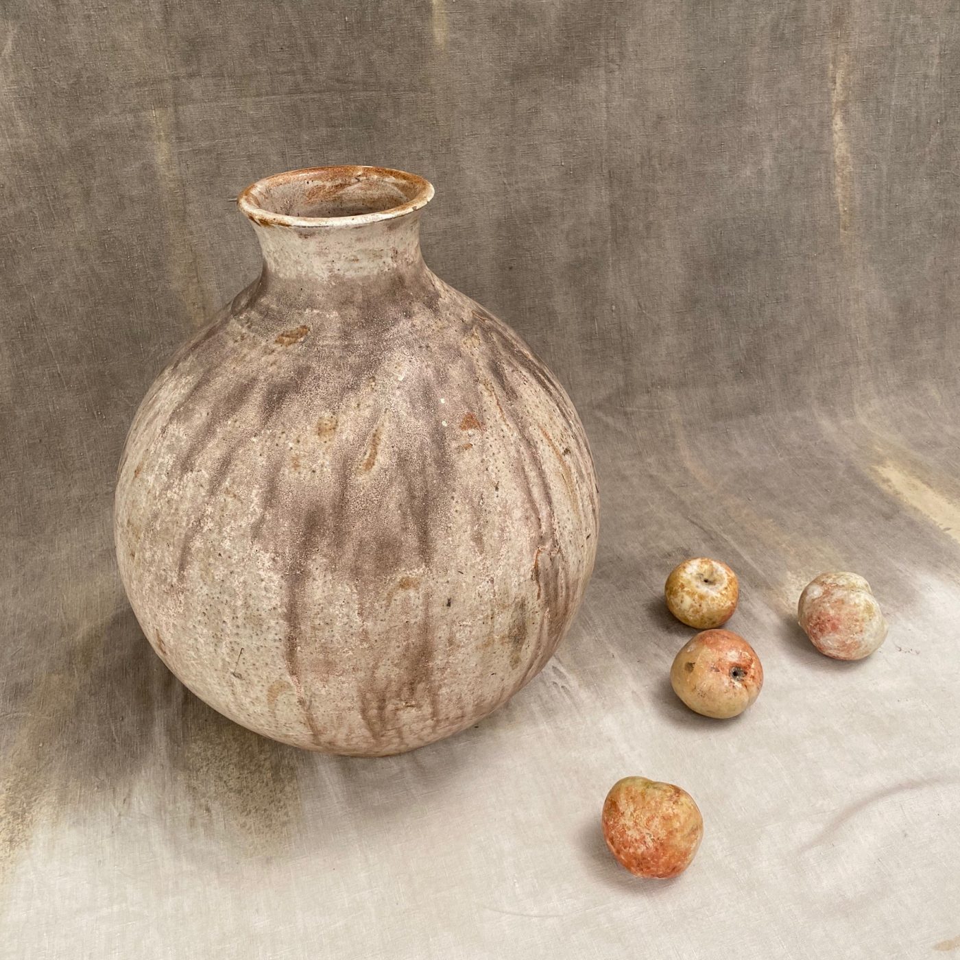 huge-sandstone-vase0003