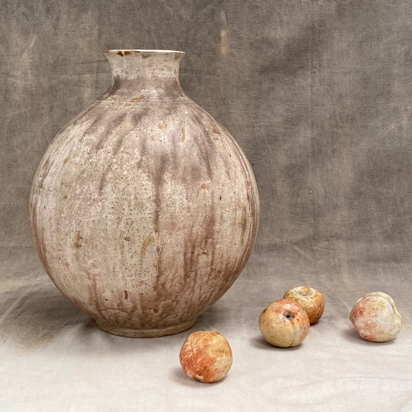 huge-sandstone-vase0005