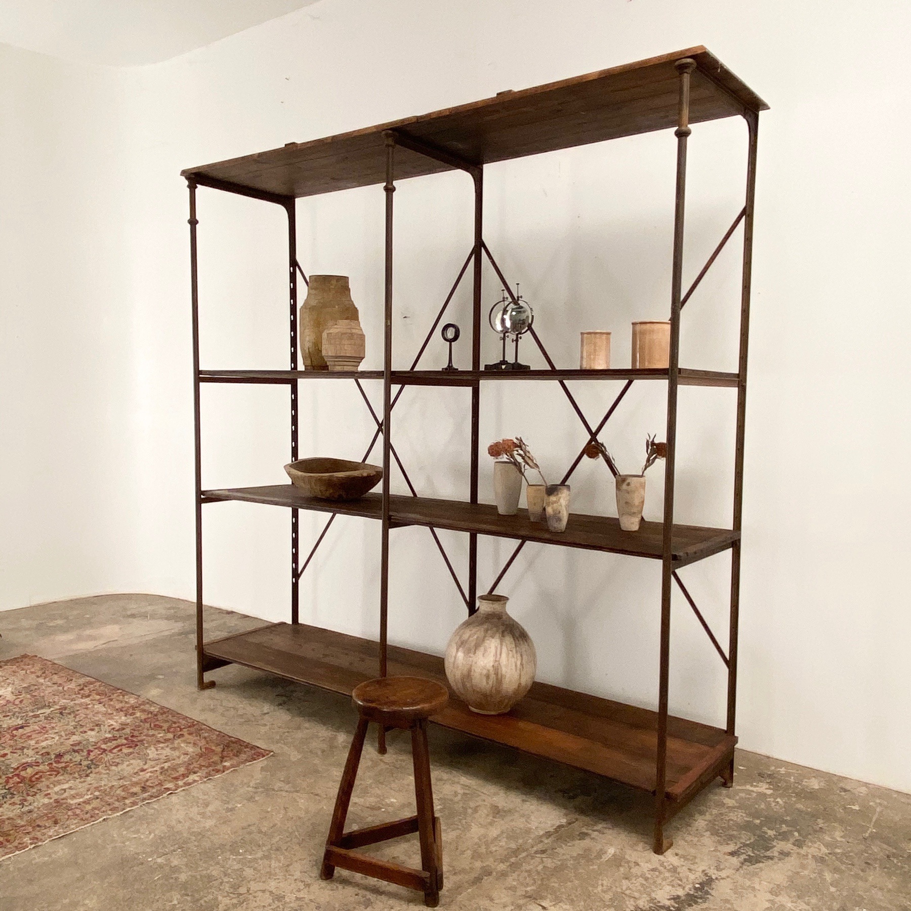 large industrial shelf Objet Vagabond
