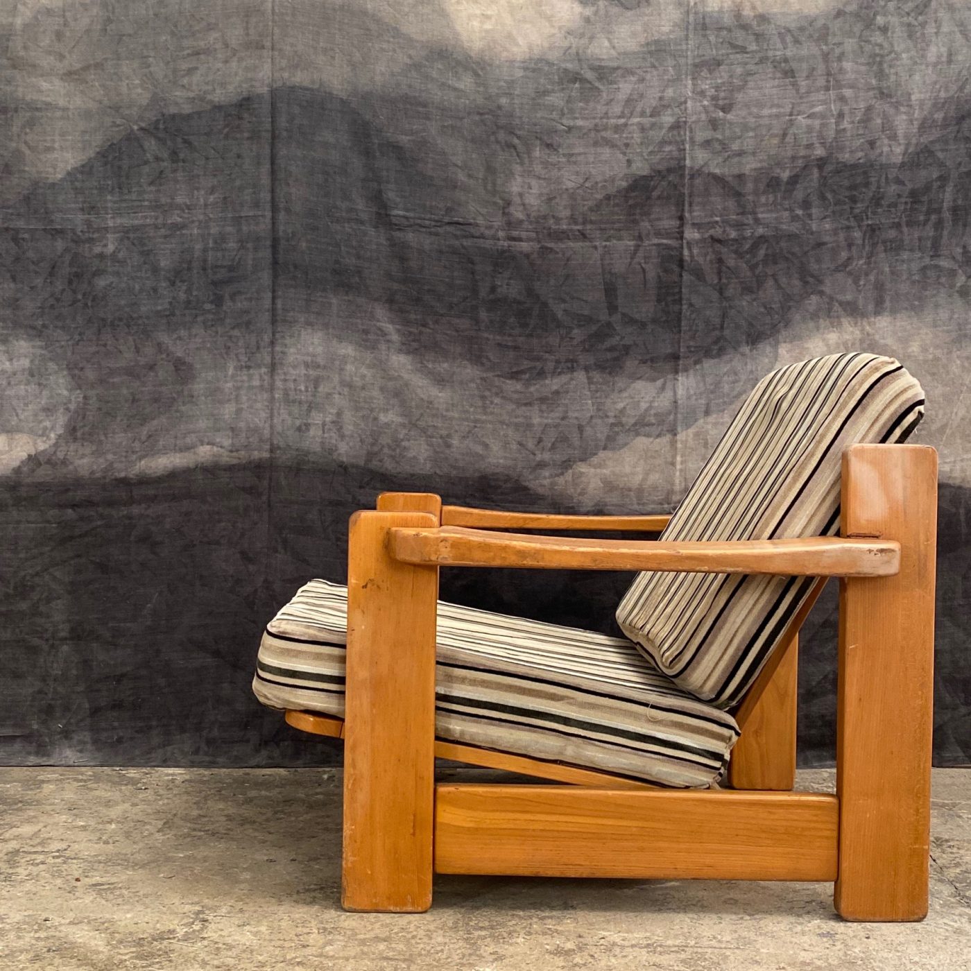 midcentury-armchairs0000