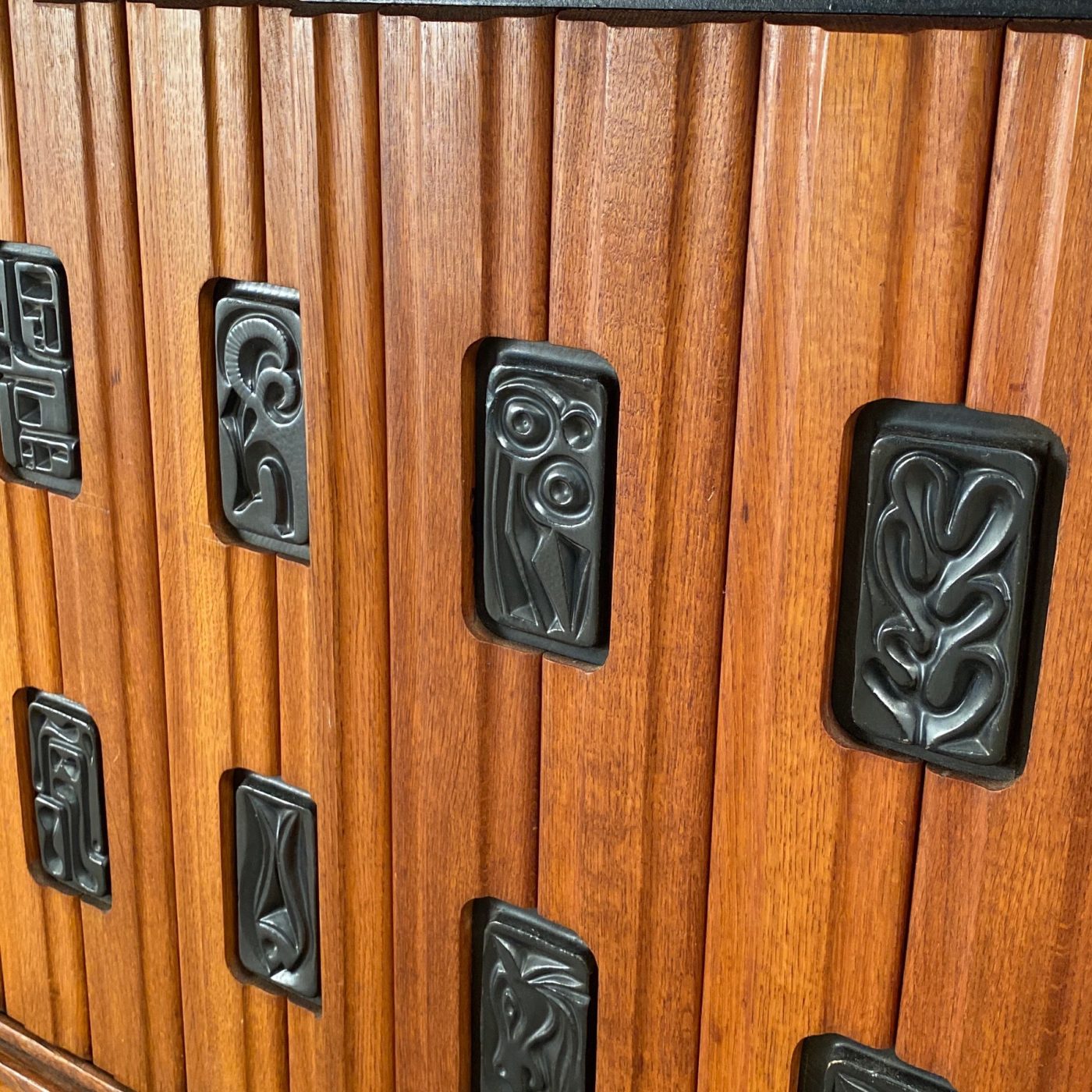 midcentury-oak-sideboard0000