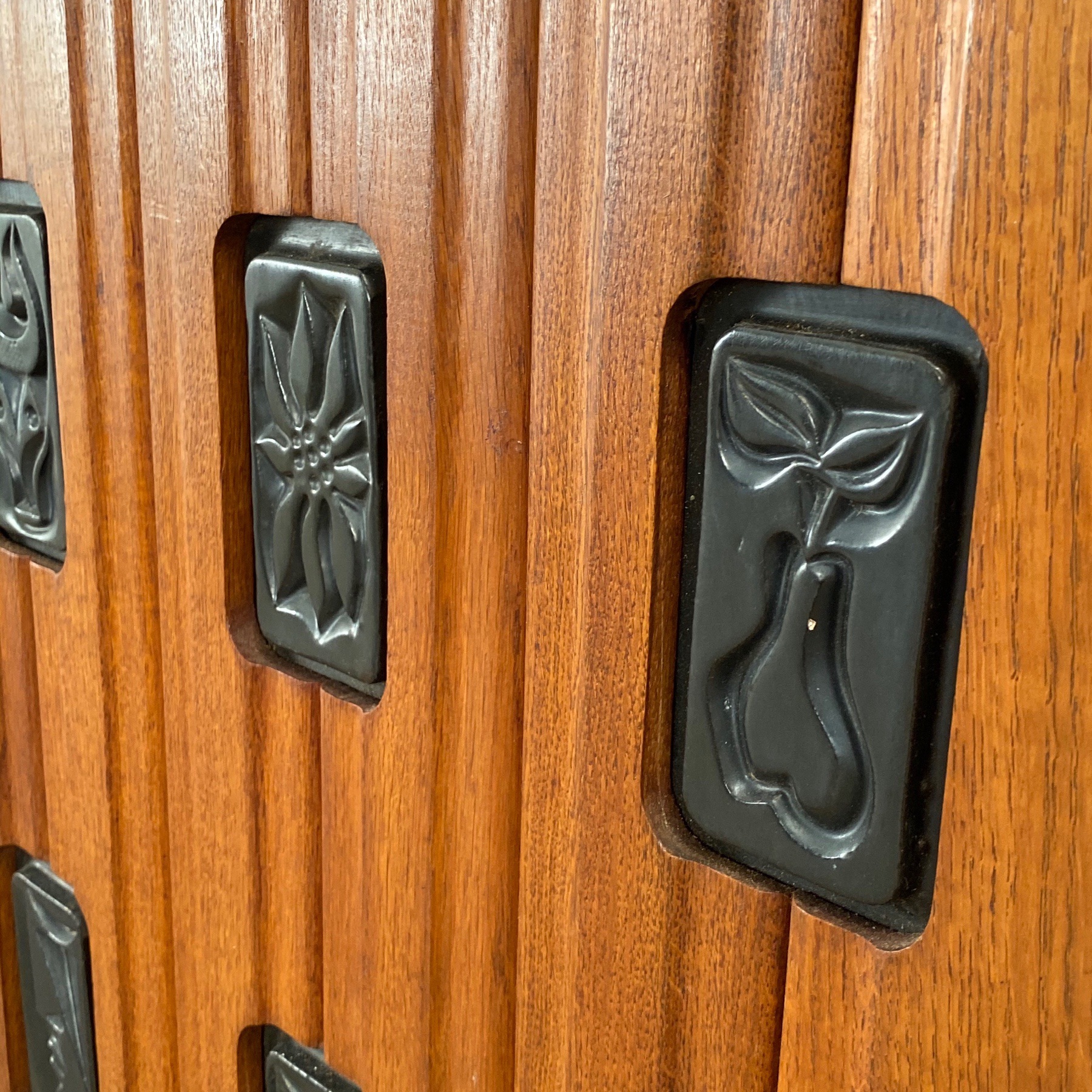 midcentury-oak-sideboard0001