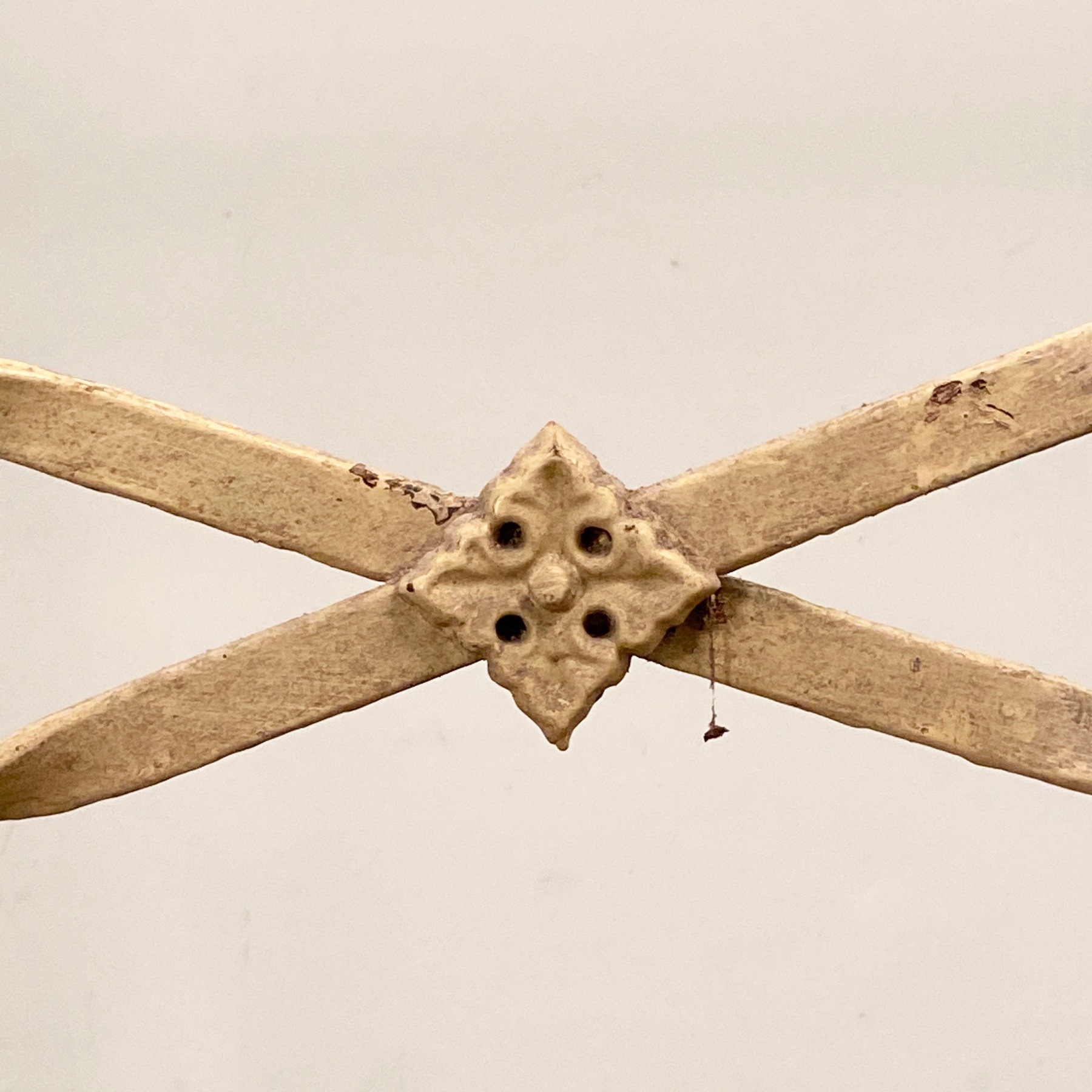 large-wroughtiron-coatrack0003