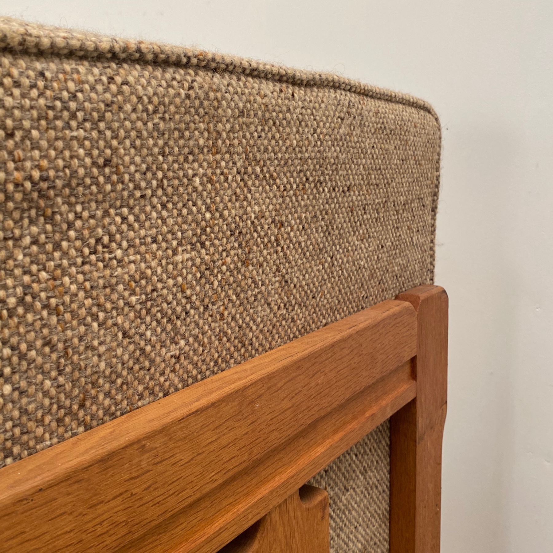 midcentury-armchairs0004