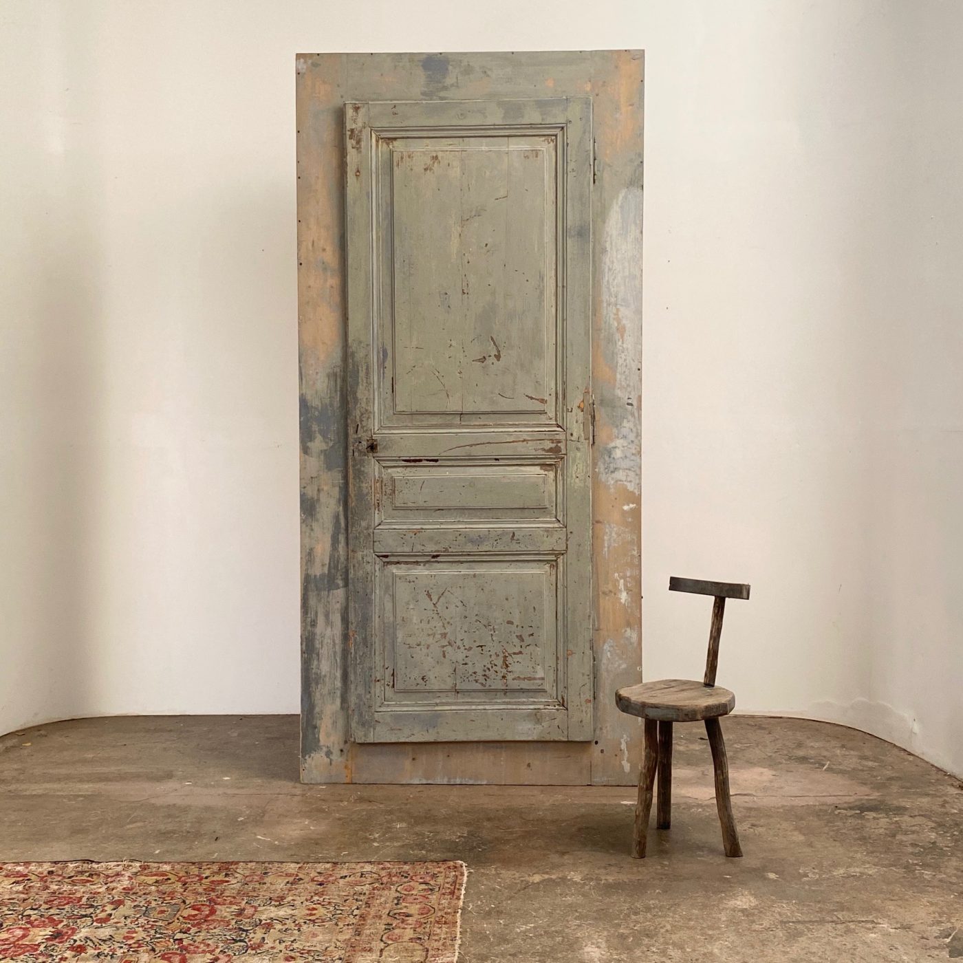 objet-vagabond-painted-cupboard0002