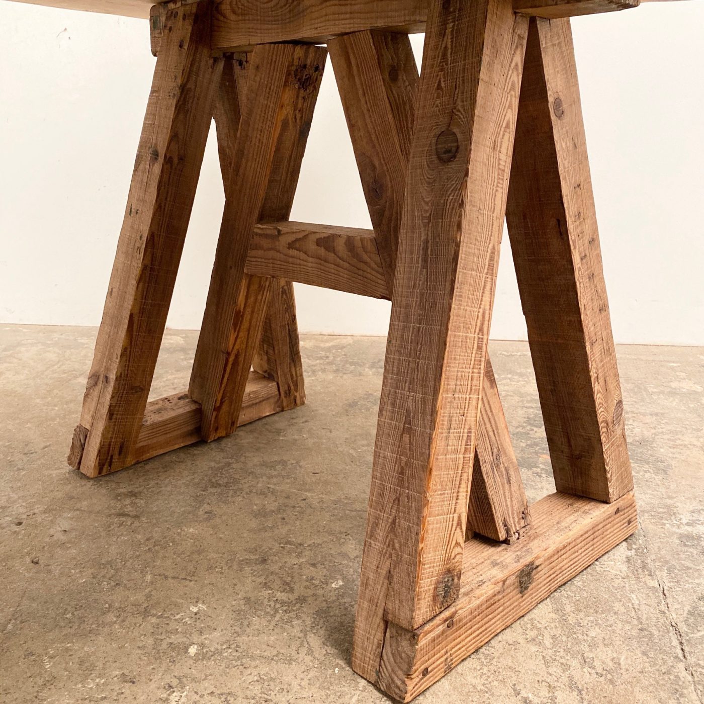 objet-vagabond-trestle-table0002