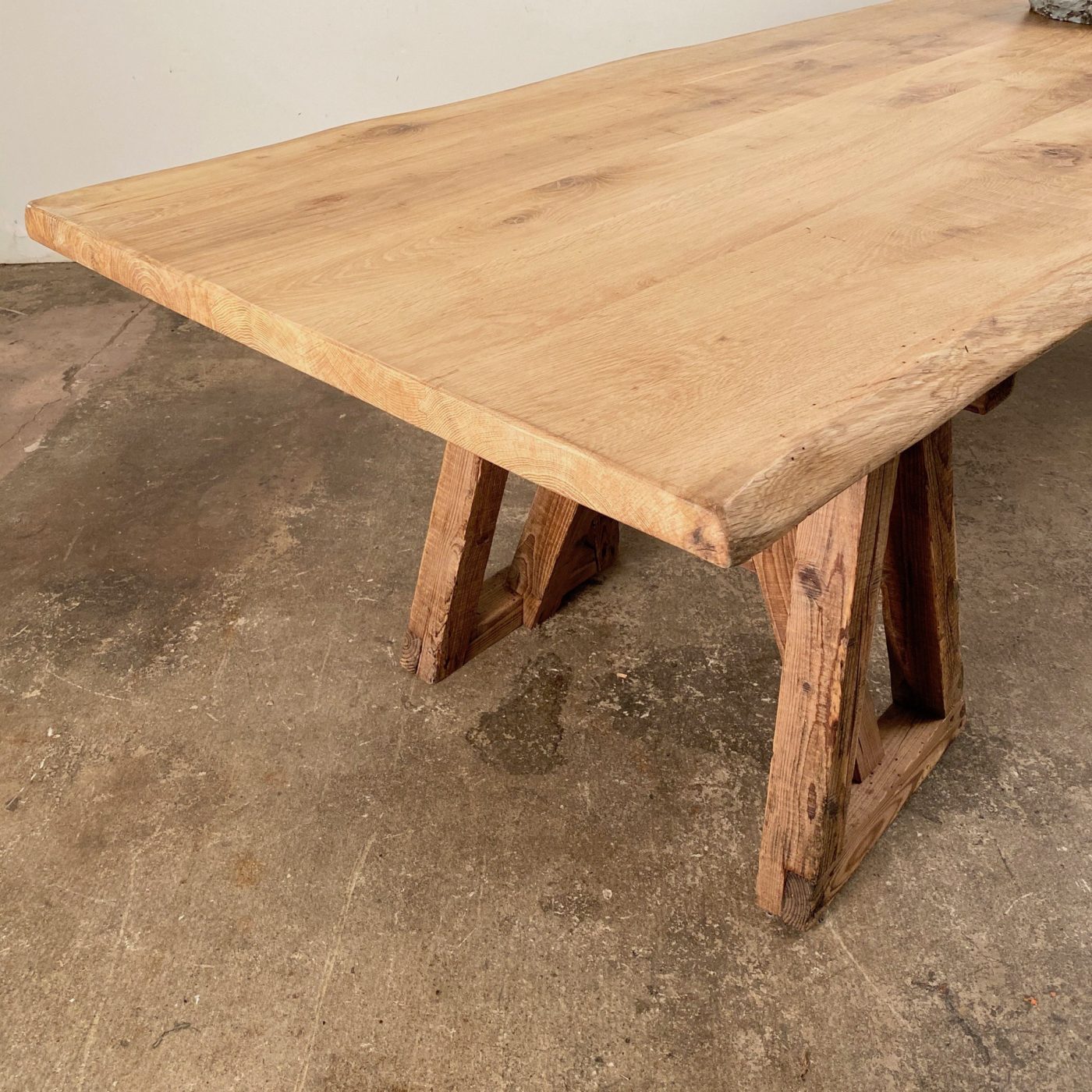 objet-vagabond-trestle-table0006